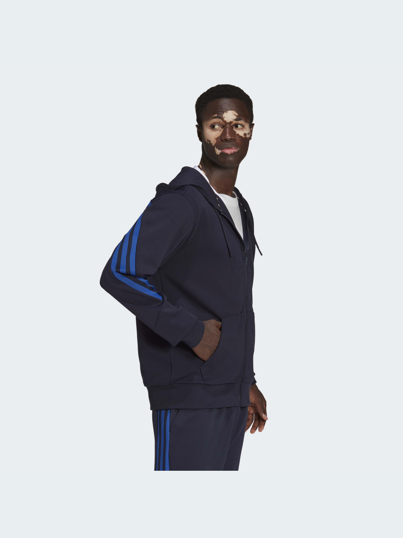 Худи и свитшоты Adidas 3 Stripes модель HC5248 Фото
