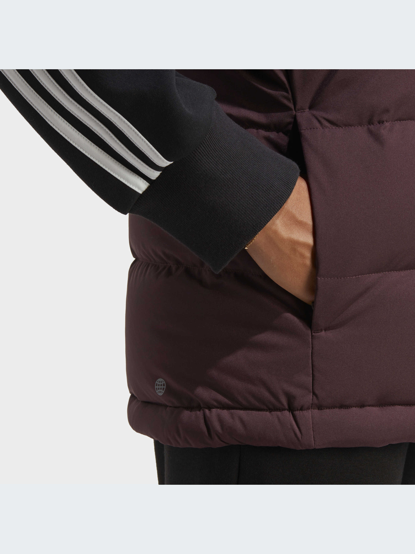 Куртки и дубленки Adidas модель HE1456 Куртки и дубленки Adidas модель HE1456 Фото