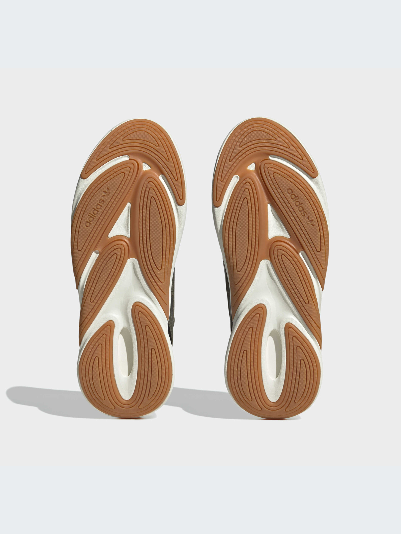 Кроссовки Adidas Ozweego модель HP2857 Кроссовки Adidas Ozweego модель HP2857 Фото