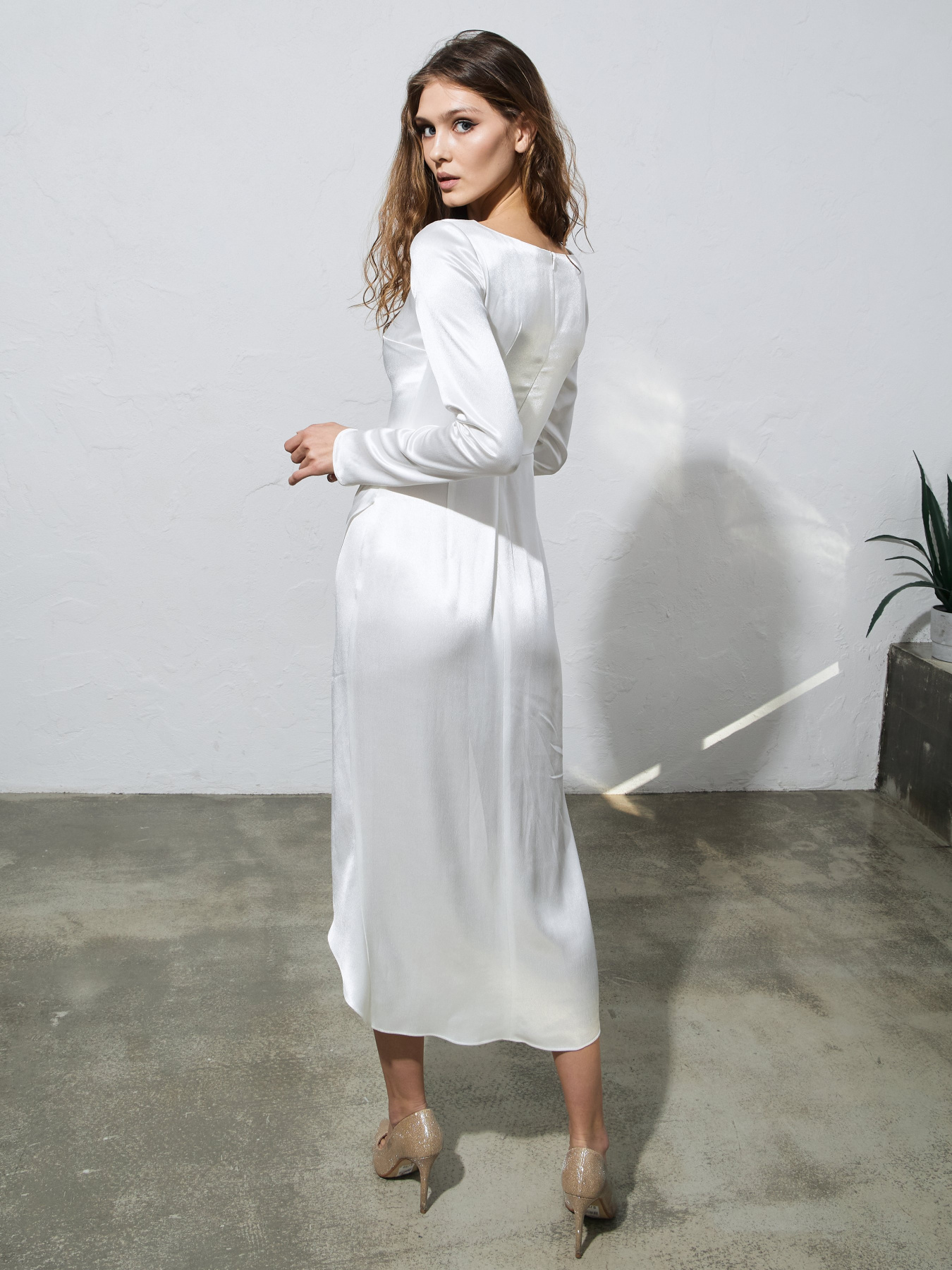 Платья Anais Gose Lady модель dress.midi.lady.white.002 Фото