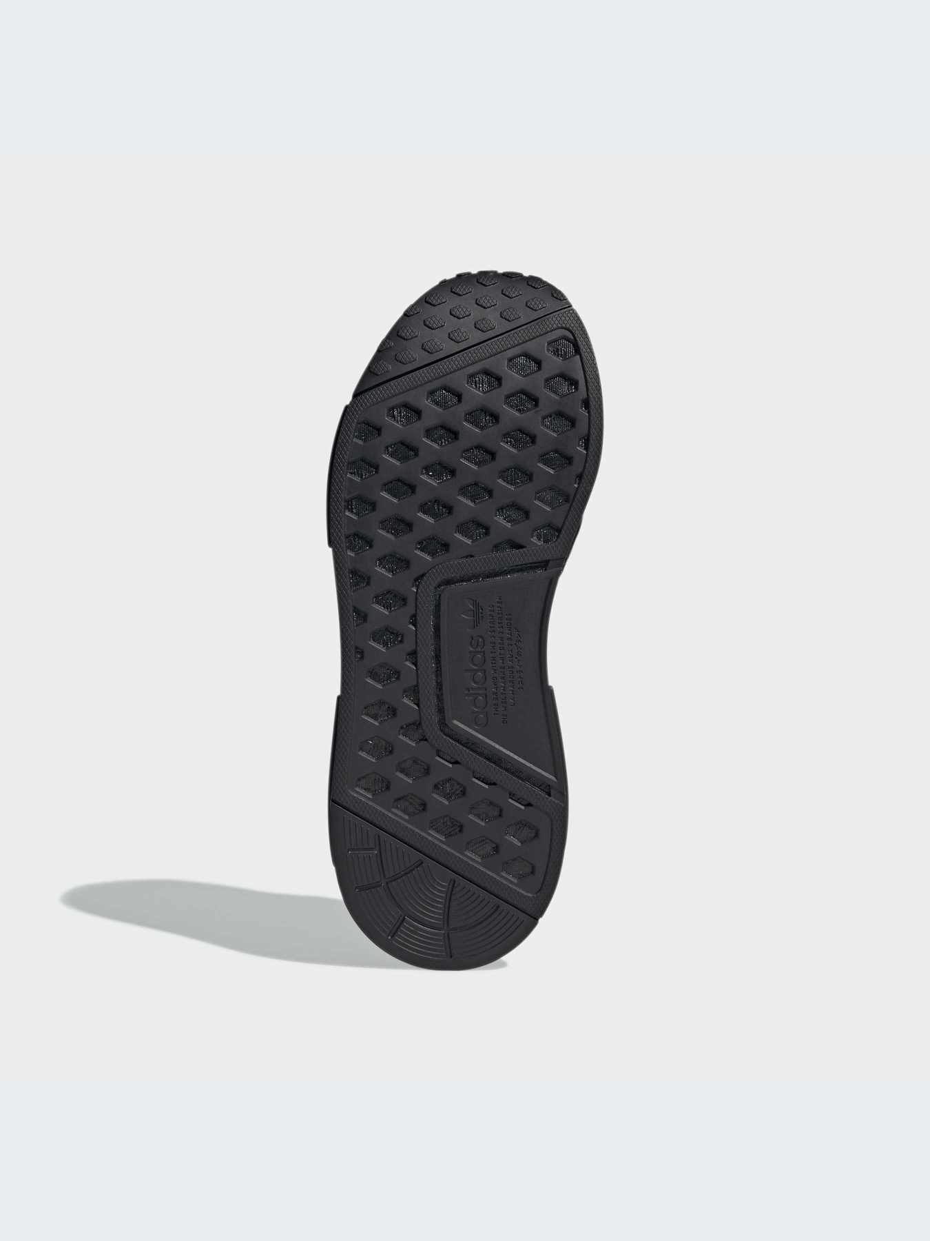 Кроссовки Adidas NMD модель GW5682 Кроссовки Adidas NMD модель GW5682 Фото
