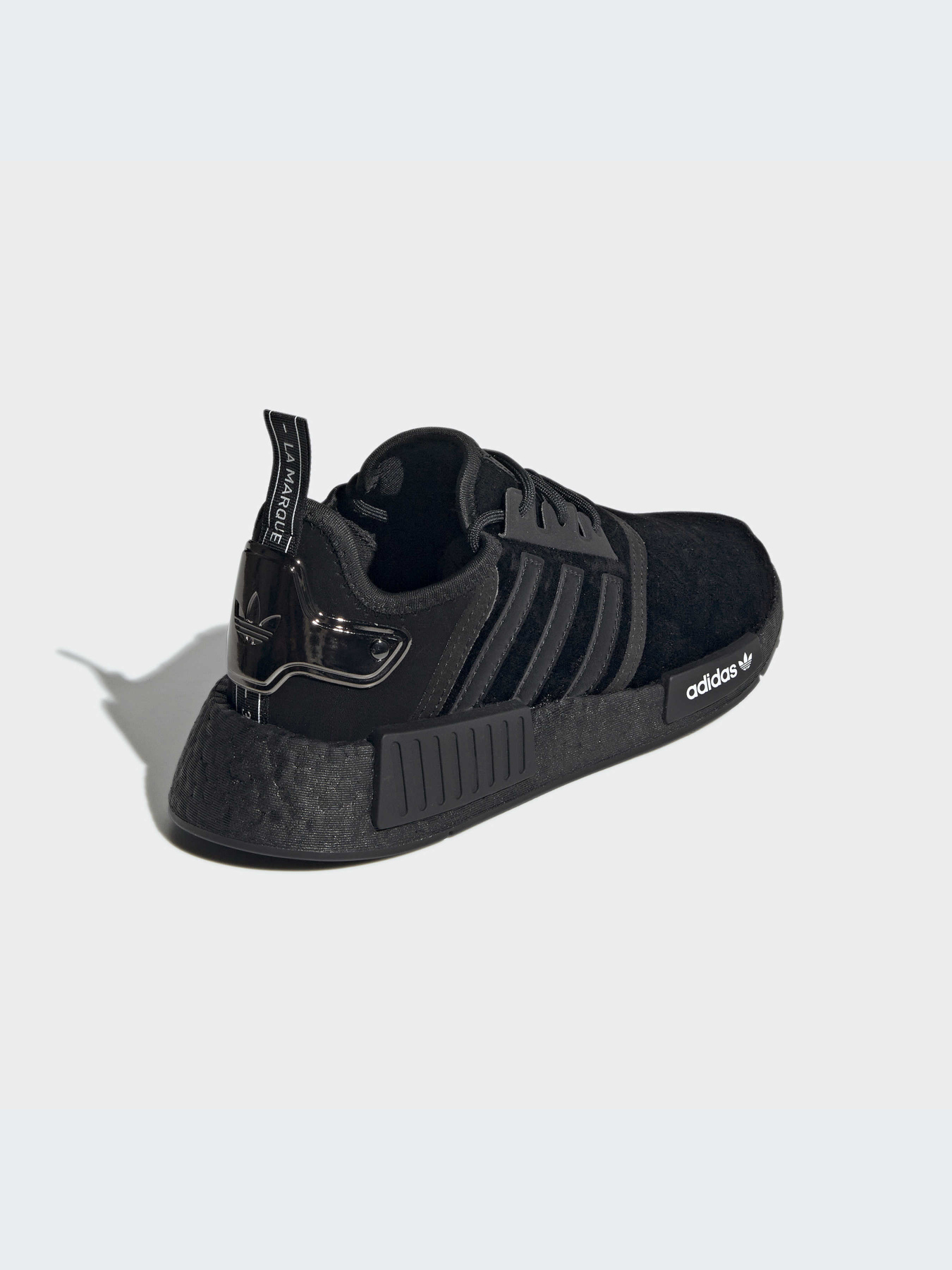 Кроссовки Adidas NMD модель GW5682 Кроссовки Adidas NMD модель GW5682 Фото