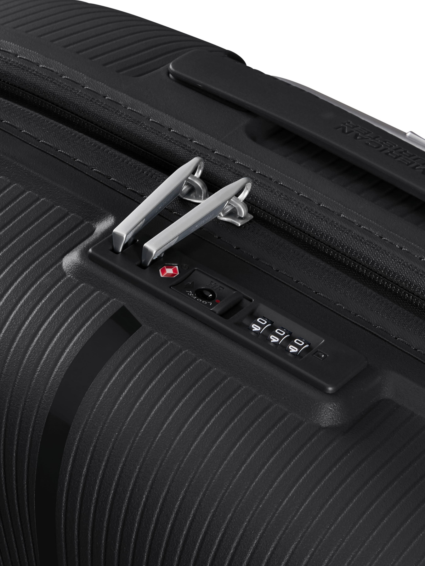 Дорожные сумки и чемоданы American Tourister модель MD509004 Фото