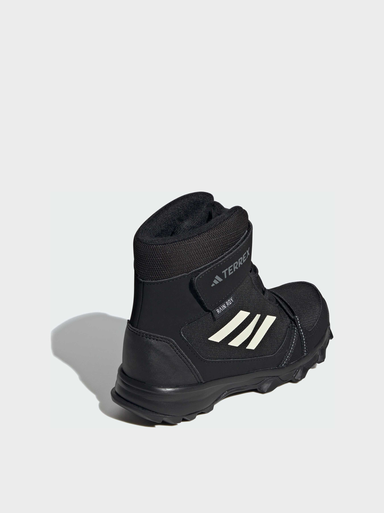 Ботинки и сапоги Adidas модель IF7495 Ботинки и сапоги Adidas модель IF7495 Фото