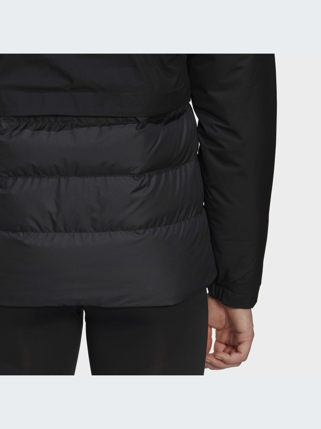 Куртки та дублянки Adidas модель HG6015 Куртки та дублянки Adidas модель HG6015 Фото