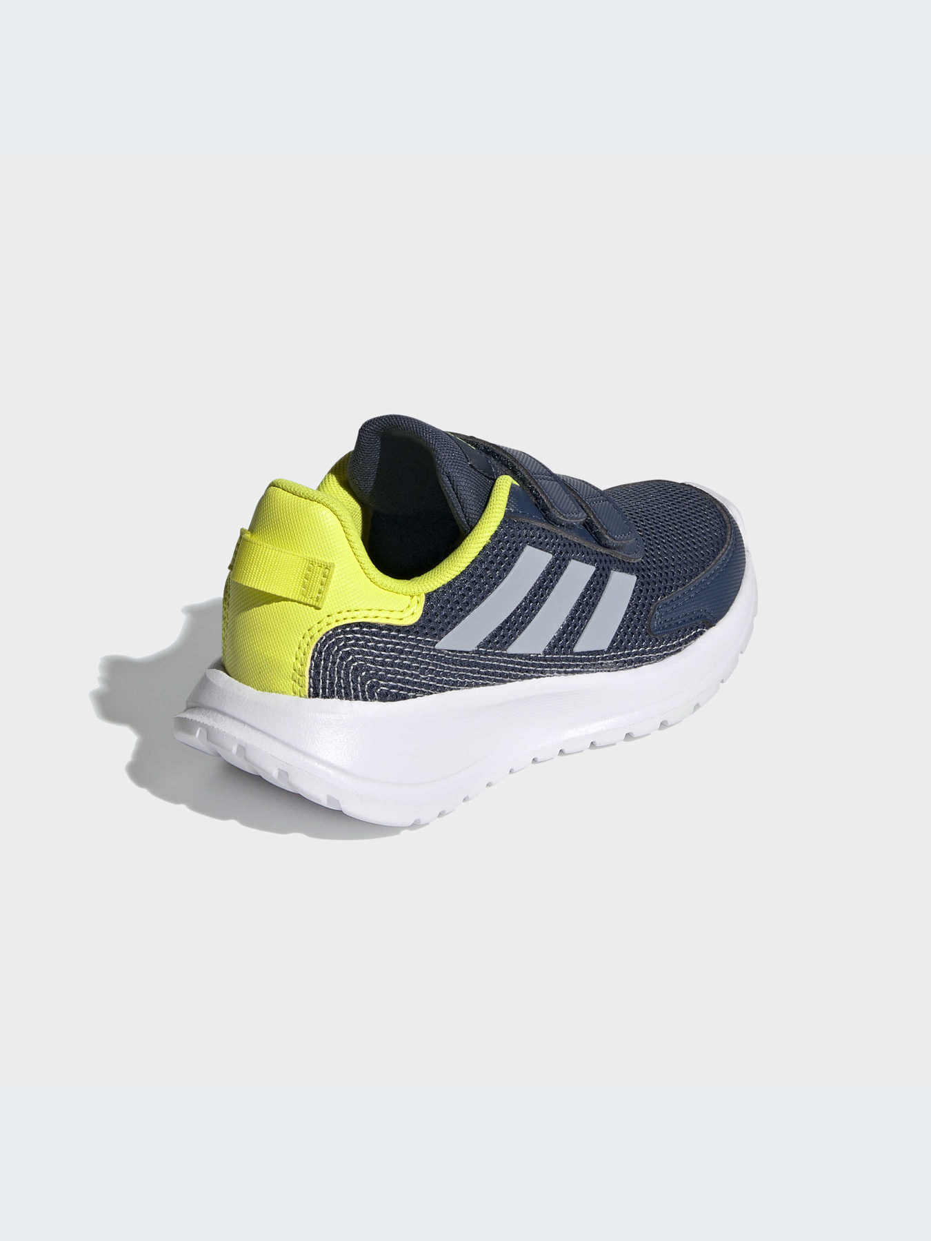 Кроссовки Adidas модель FY9196 Кроссовки Adidas модель FY9196 Фото