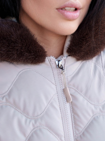 Куртки та дублянки Jadone Fashion модель Kurtka_Ember_bejevij Фото