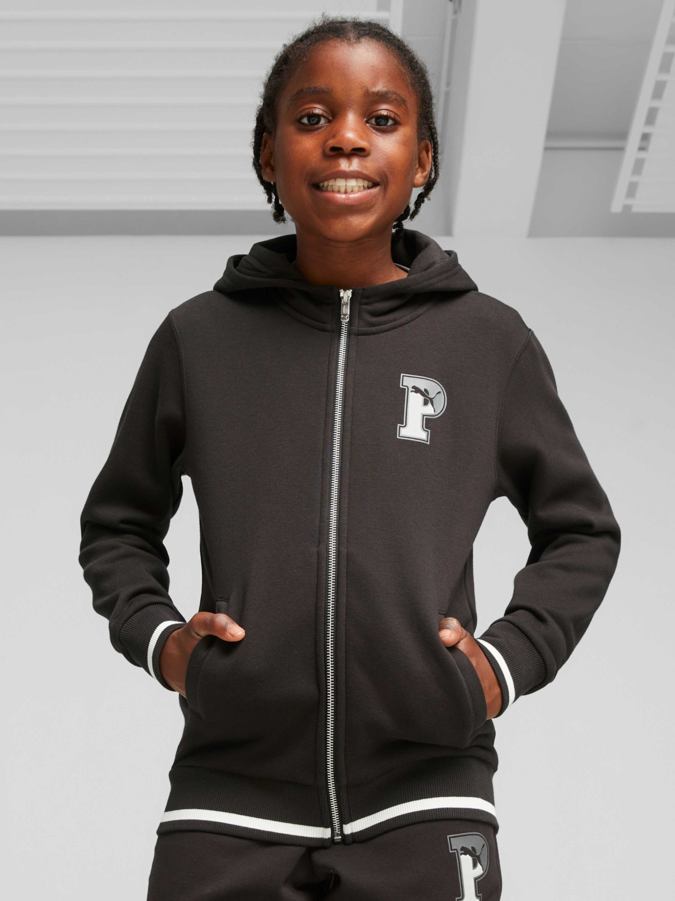 Куртки и дубленки PUMA Squad Fz Hoodie Fl модель 676824 Куртки и дубленки PUMA Squad Fz Hoodie Fl модель 676824 Фото