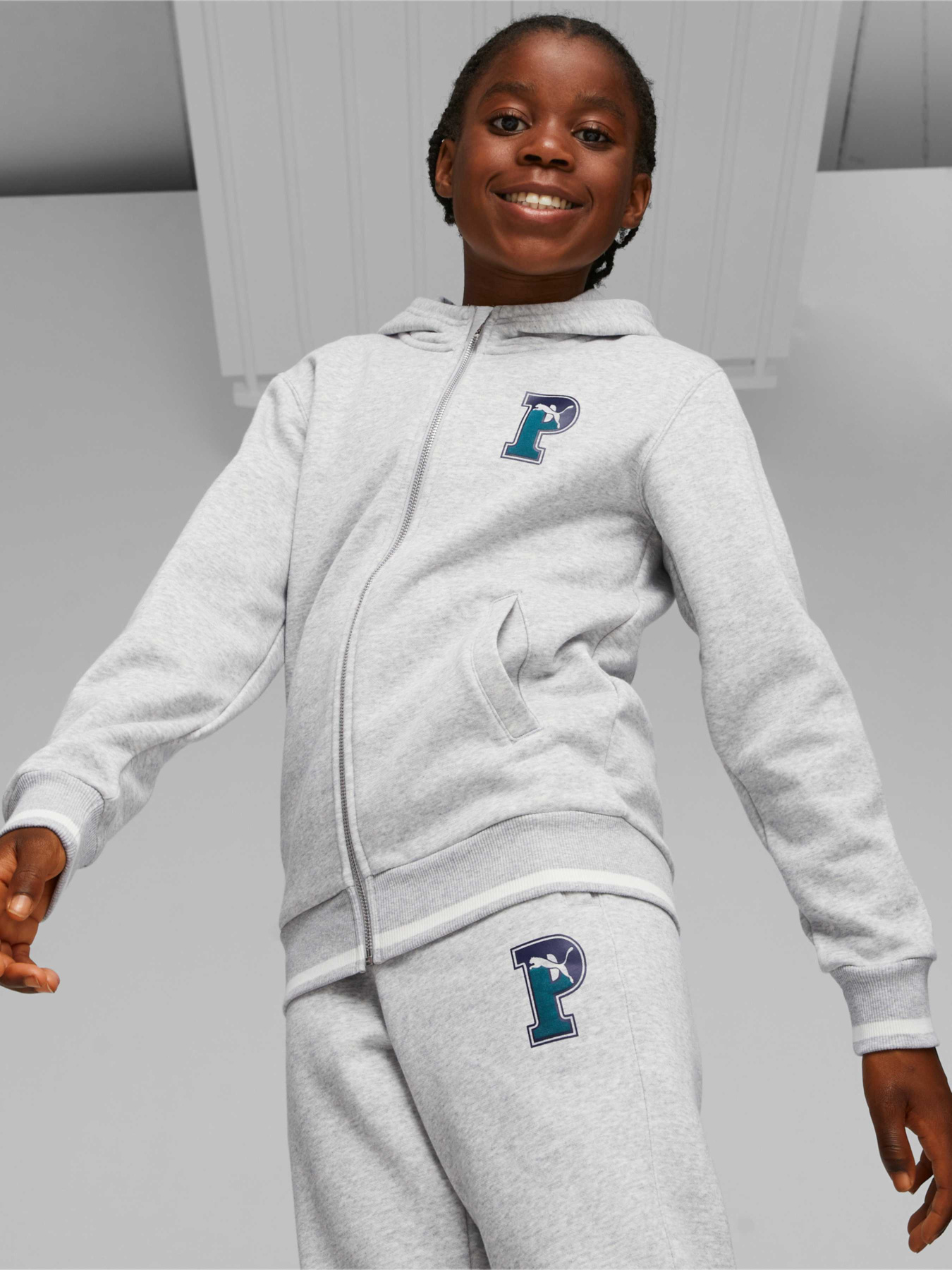 Куртки и дубленки PUMA Squad Fz Hoodie Fl модель 676824 Куртки и дубленки PUMA Squad Fz Hoodie Fl модель 676824 Фото