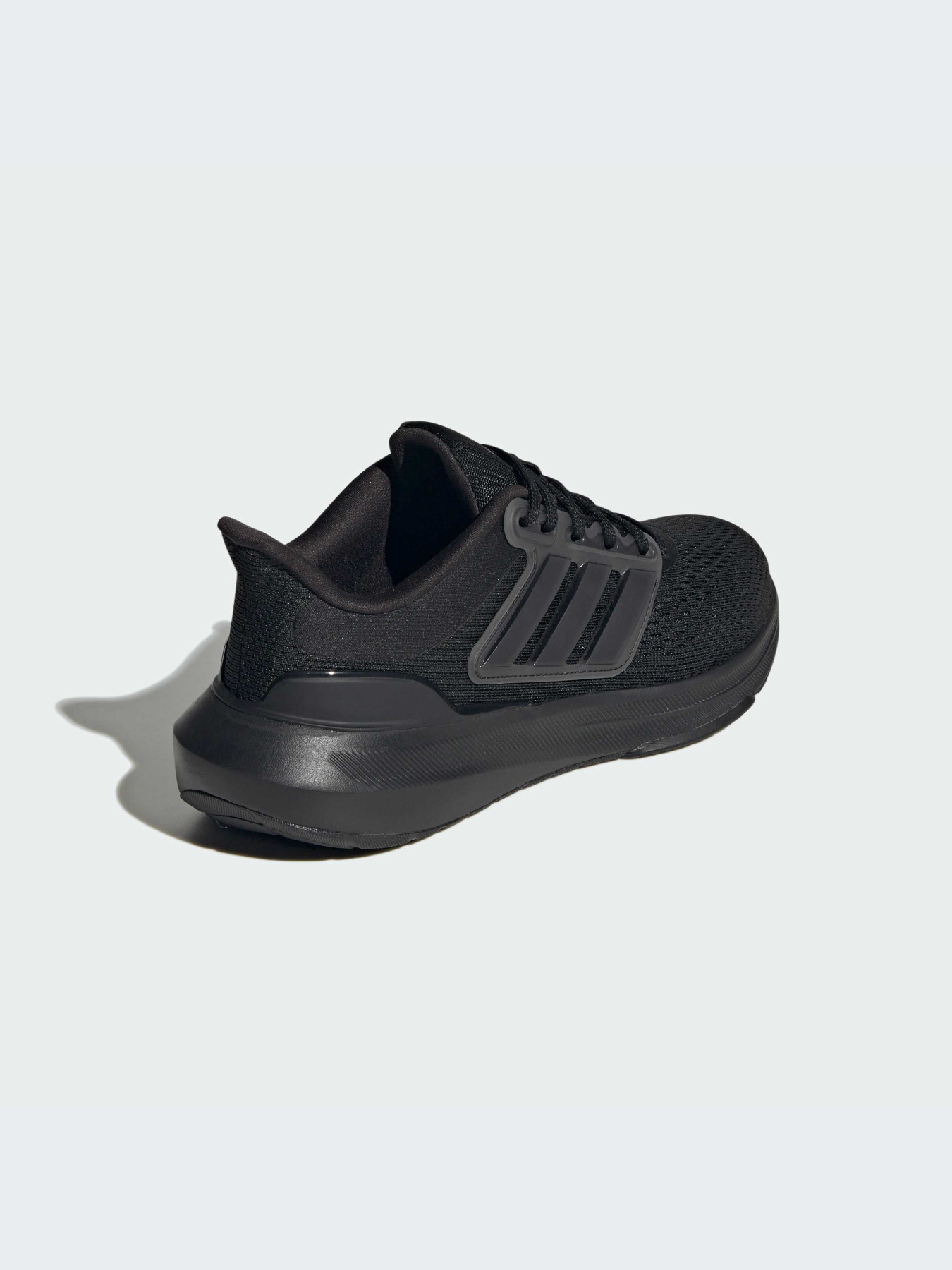 Кроссовки Adidas модель HP5786 Кроссовки Adidas модель HP5786 Фото