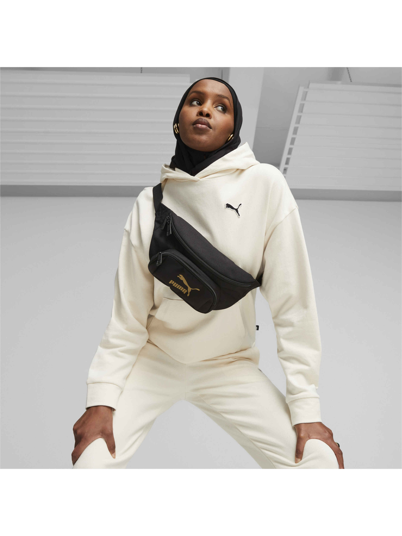 Сумки PUMA Classics Archive Waist Bag модель 079986 Сумки PUMA Classics Archive Waist Bag модель 079986 Фото