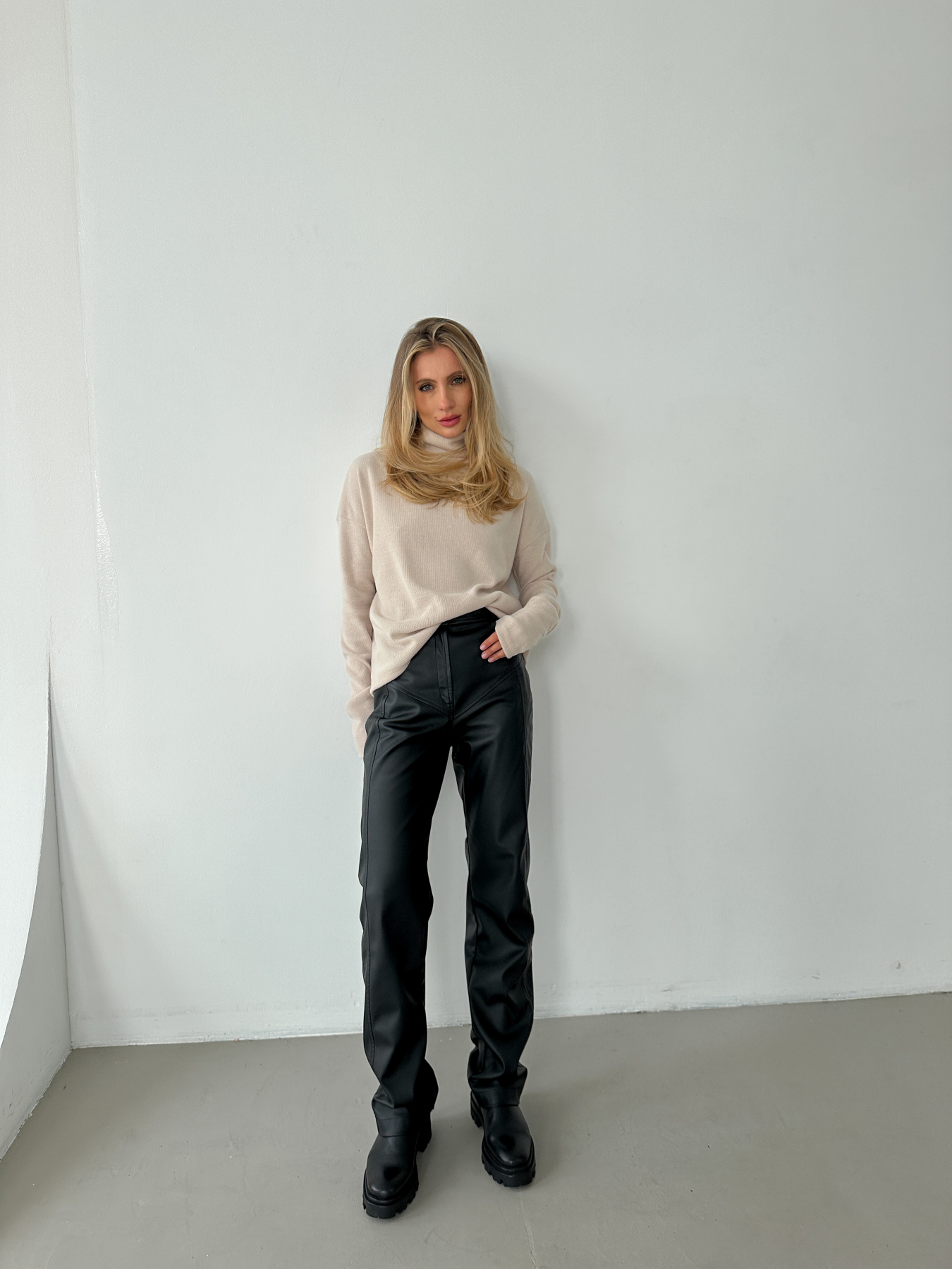 Свитры и кардиганы DARI CO модель AW23300_4 Фото
