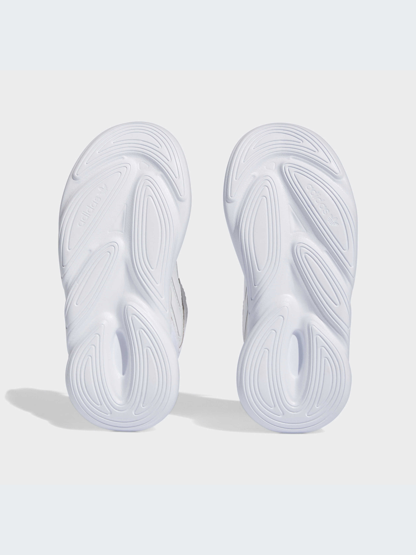 Кроссовки Adidas Ozweego модель HQ1594 Кроссовки Adidas Ozweego модель HQ1594 Фото