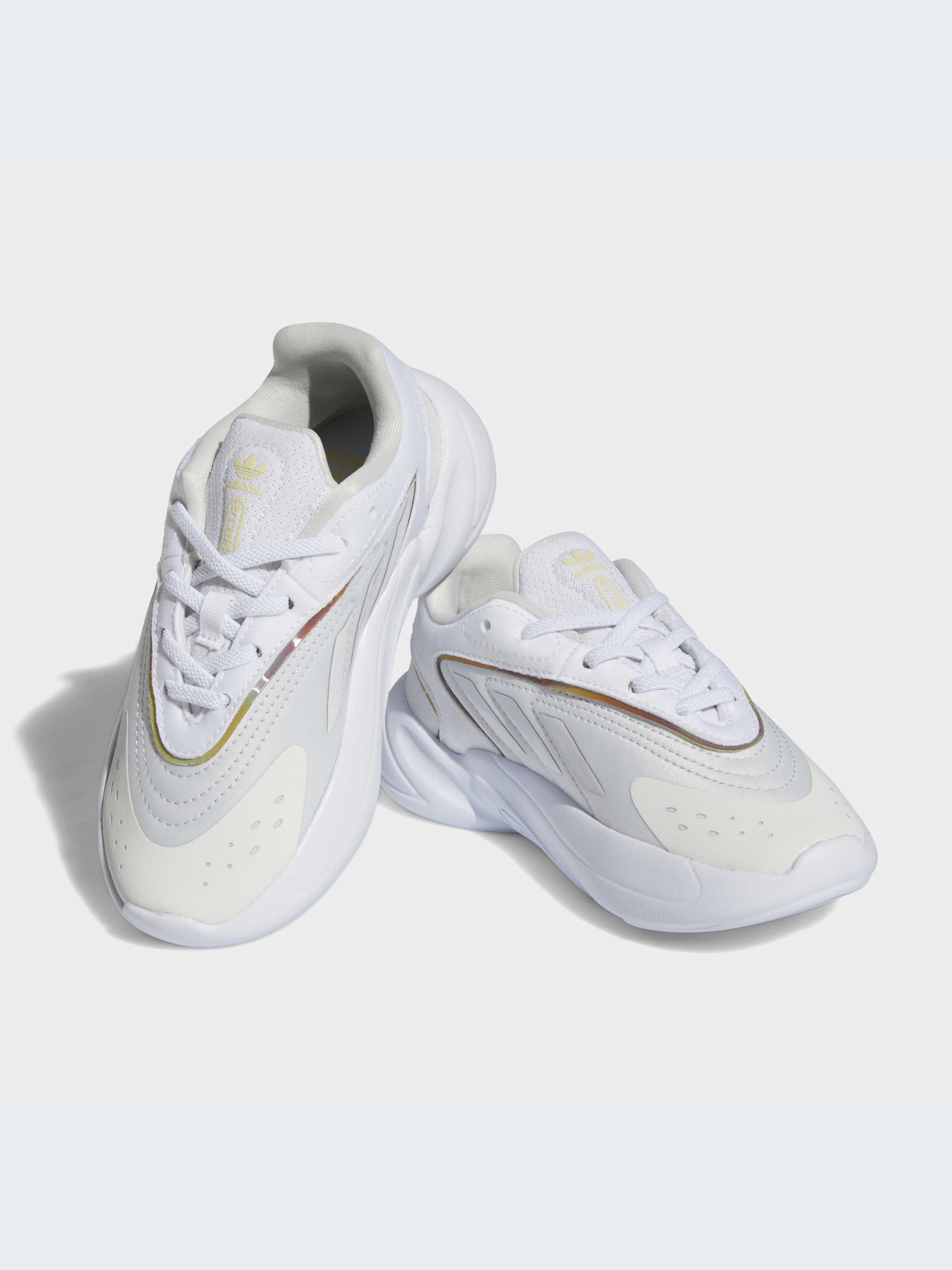 Кроссовки Adidas Ozweego модель HQ1594 Кроссовки Adidas Ozweego модель HQ1594 Фото