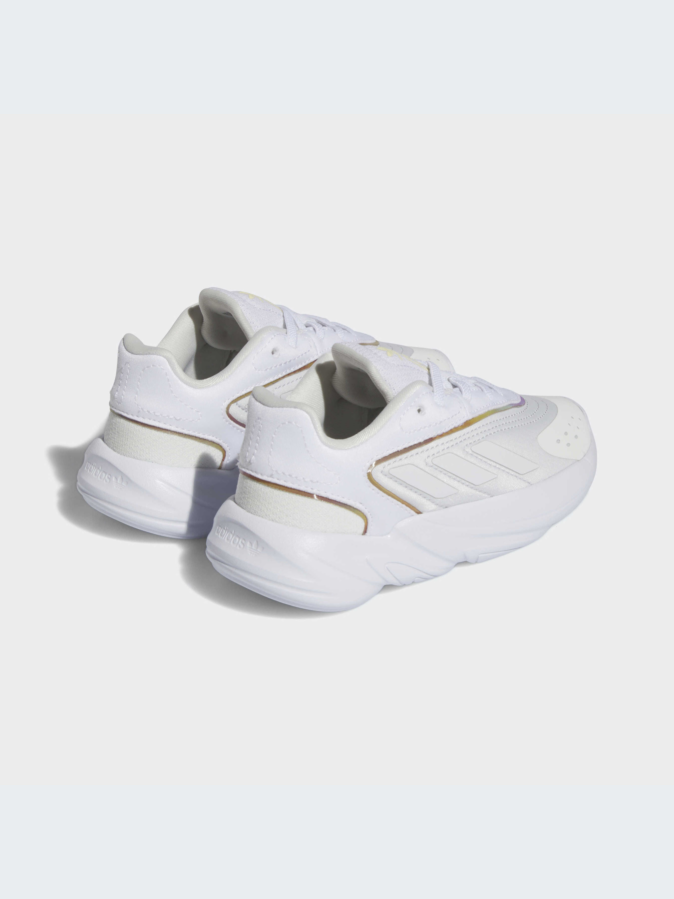 Кроссовки Adidas Ozweego модель HQ1594 Кроссовки Adidas Ozweego модель HQ1594 Фото