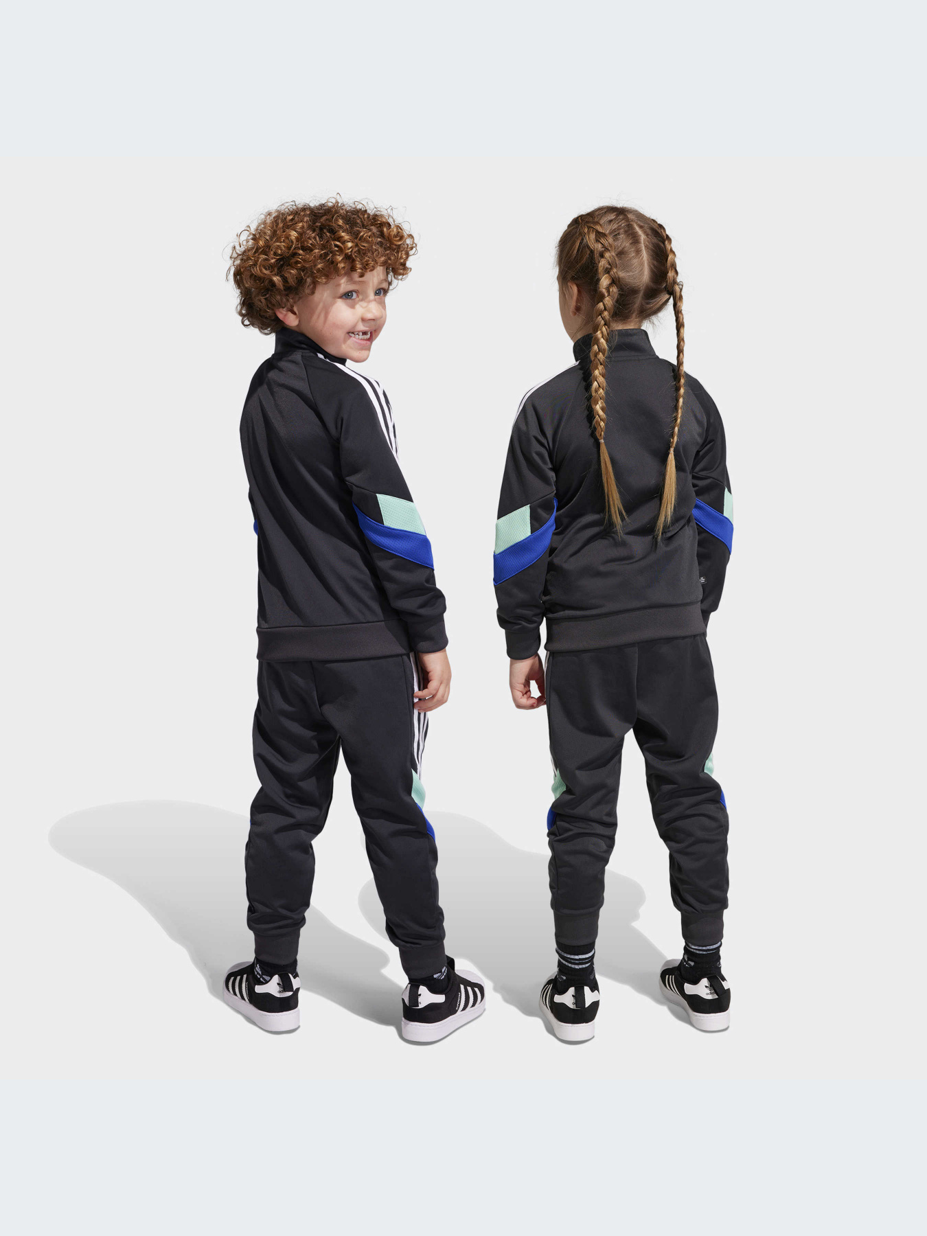 Костюмы Adidas модель IC3044 Костюмы Adidas модель IC3044 Фото