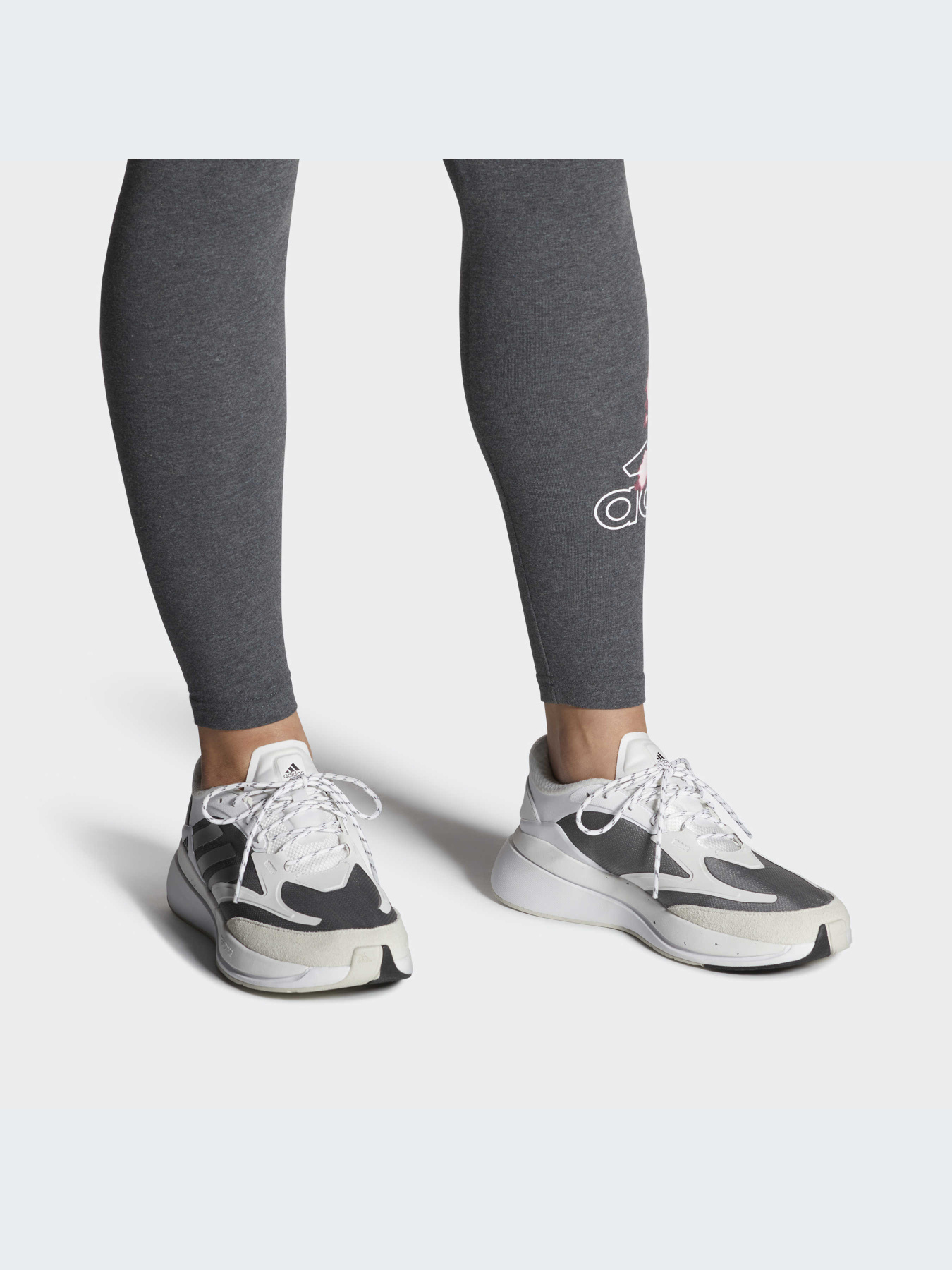 Кроссовки Adidas модель HR0277 Кроссовки Adidas модель HR0277 Фото