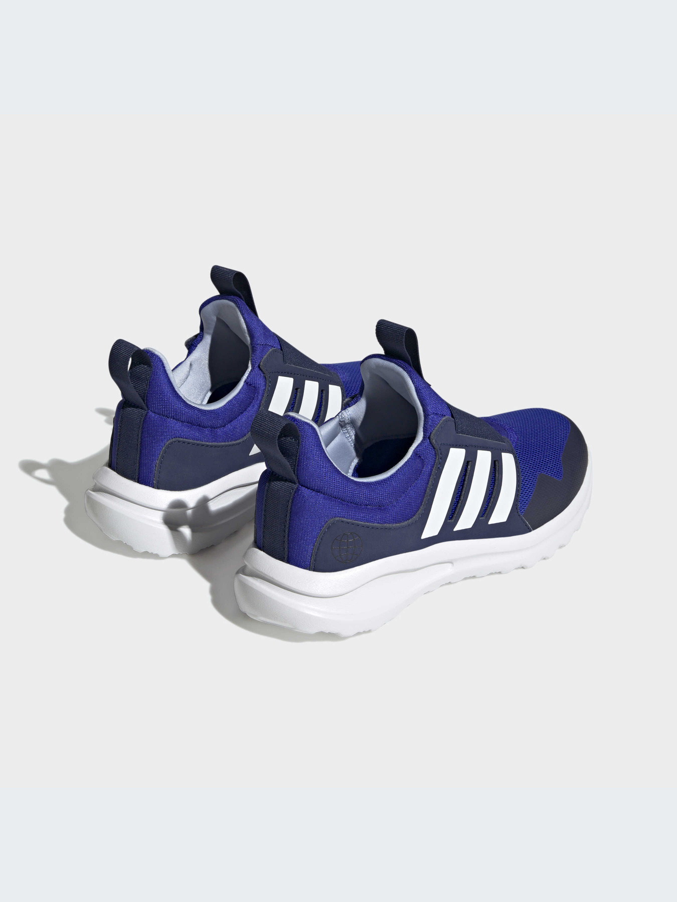 Кроссовки Adidas модель H03623 Кроссовки Adidas модель H03623 Фото