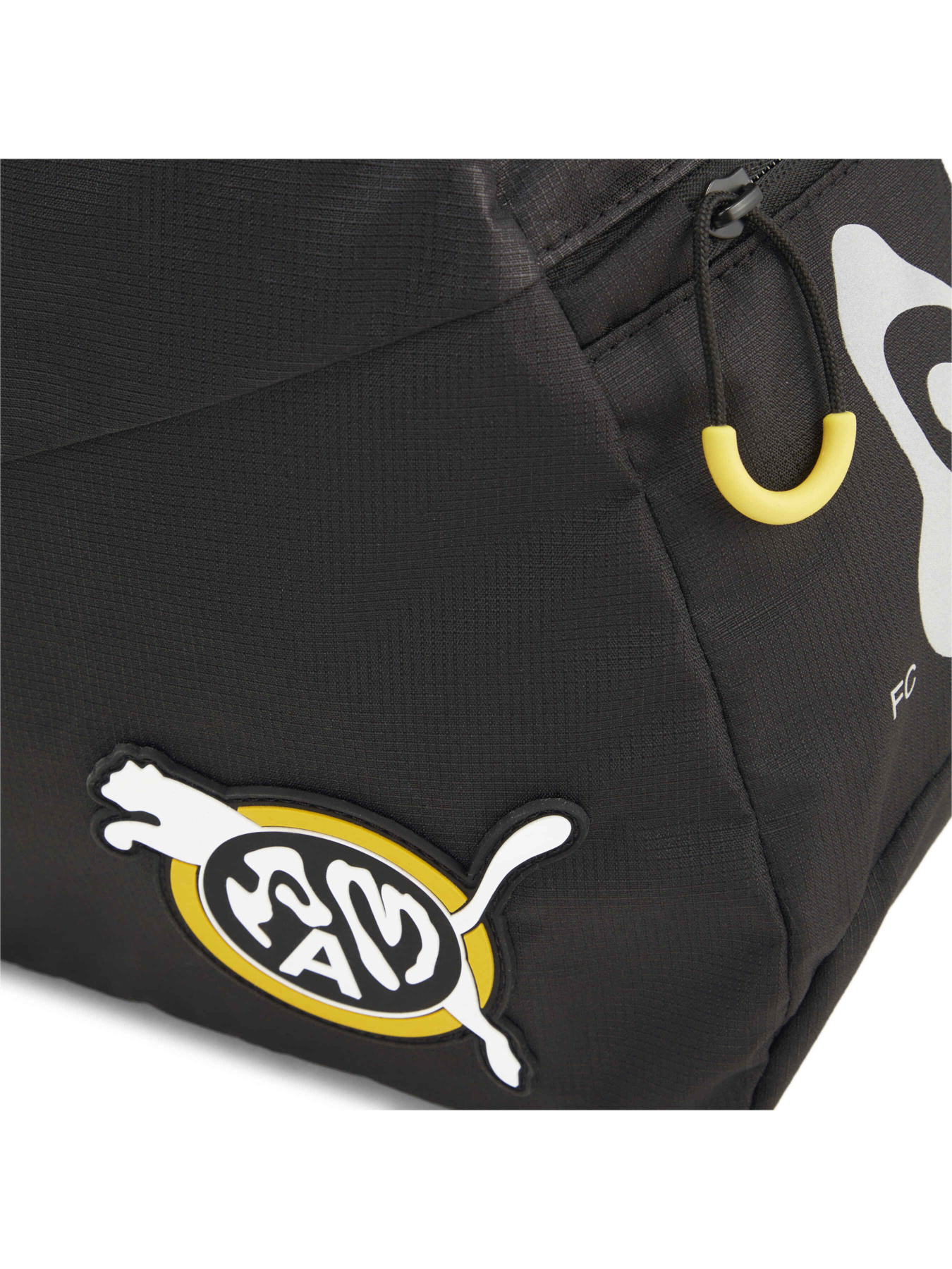 Сумки PUMA x P.a.m. Duffle Bag модель 090046 Сумки PUMA x P.a.m. Duffle Bag модель 090046 Фото