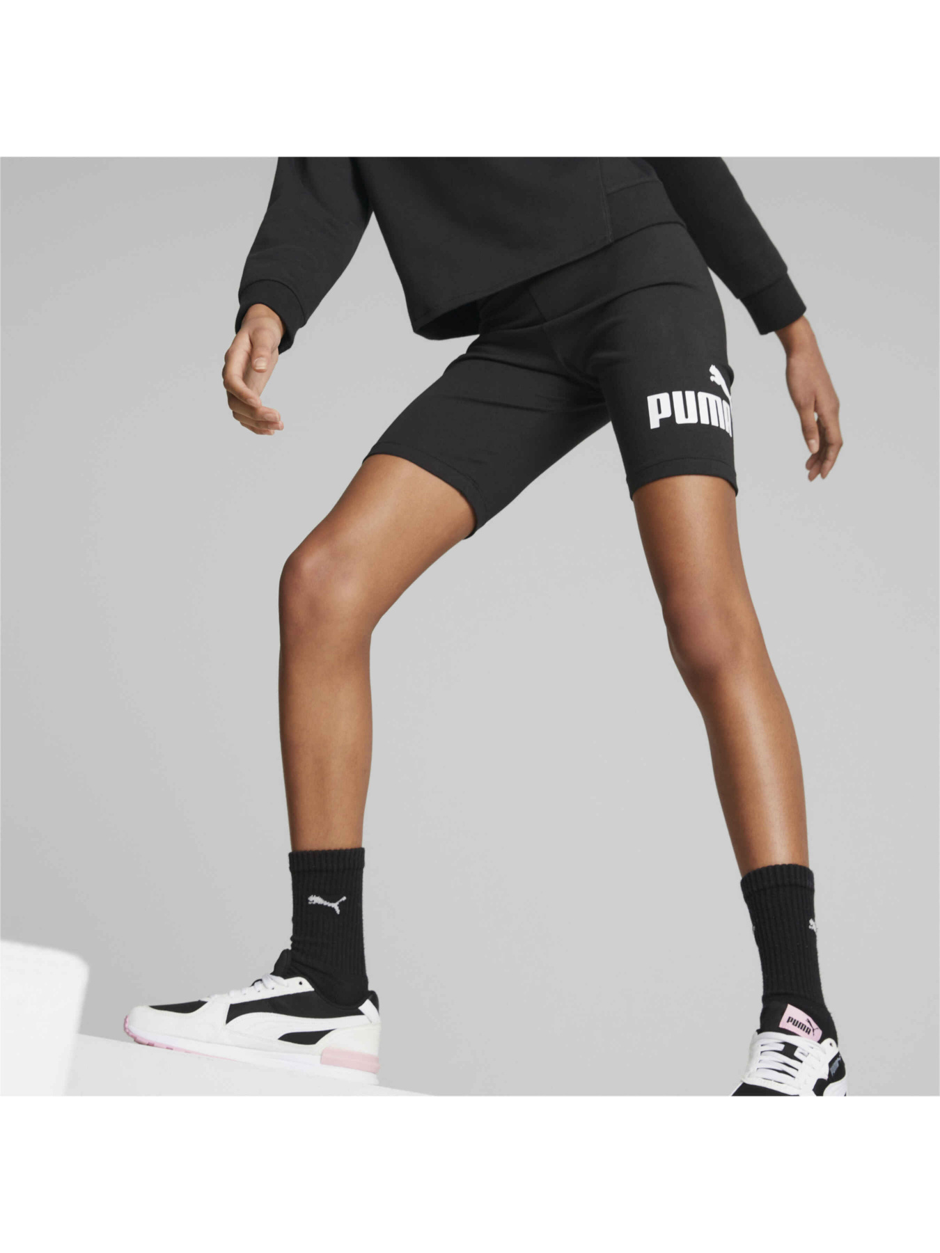 Шорты PUMA Ess+ Logo Short Leggings модель 673497 Фото