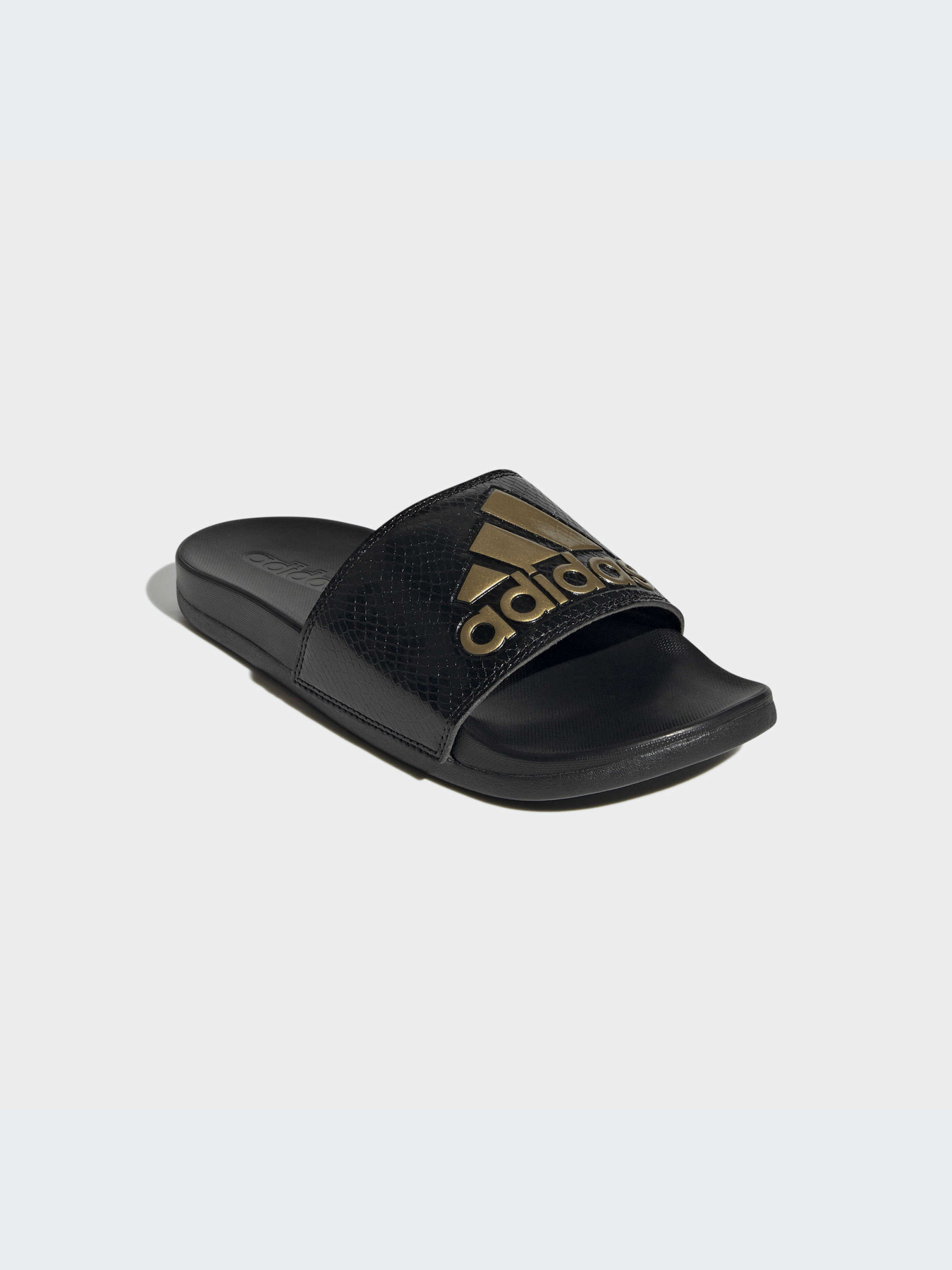 Шлёпанцы Adidas Adilette модель GZ5897 Шлёпанцы Adidas Adilette модель GZ5897 Фото