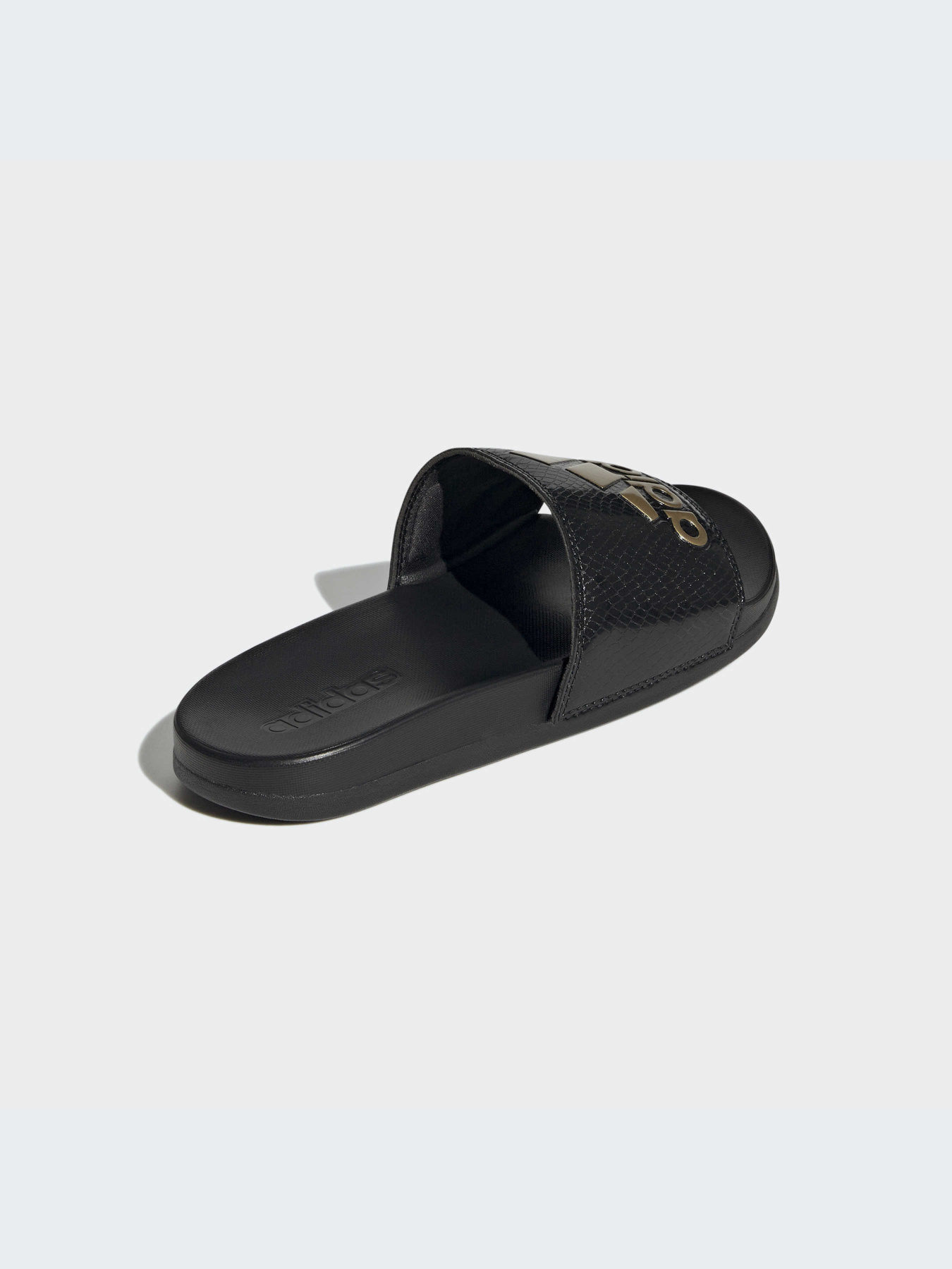 Шлёпанцы Adidas Adilette модель GZ5897 Шлёпанцы Adidas Adilette модель GZ5897 Фото