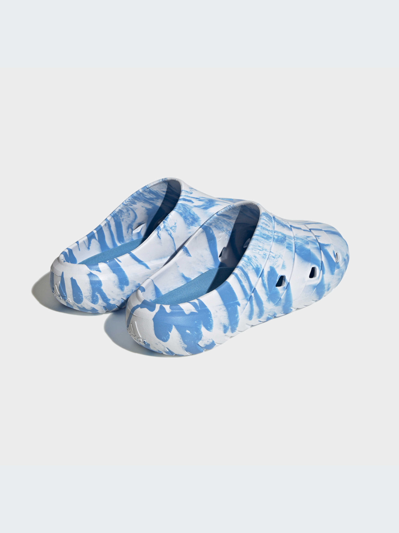 Шлёпанцы Adidas модель HP9414 Шлёпанцы Adidas модель HP9414 Фото
