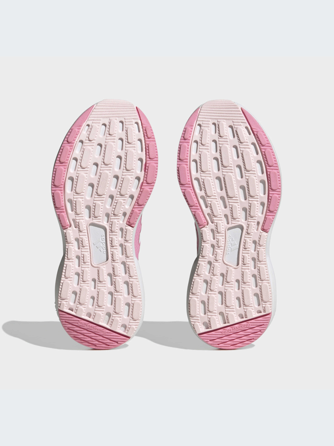 Кросівки Adidas модель HP2570 Кросівки Adidas модель HP2570 Фото