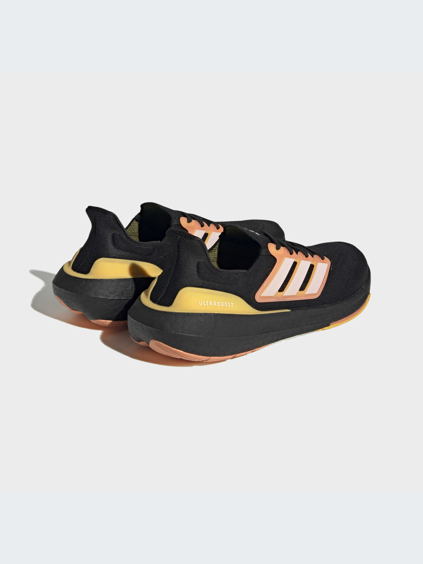 Кросівки Adidas Ultraboost модель HQ8595 Фото