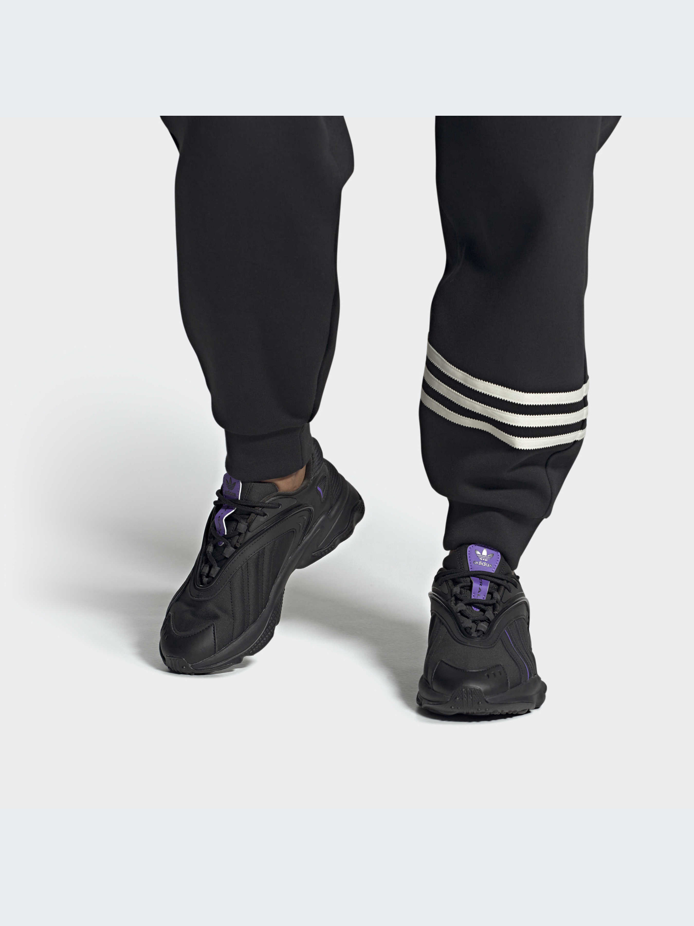 Кросівки Adidas Ozweego модель HQ4473 Кросівки Adidas Ozweego модель HQ4473 Фото