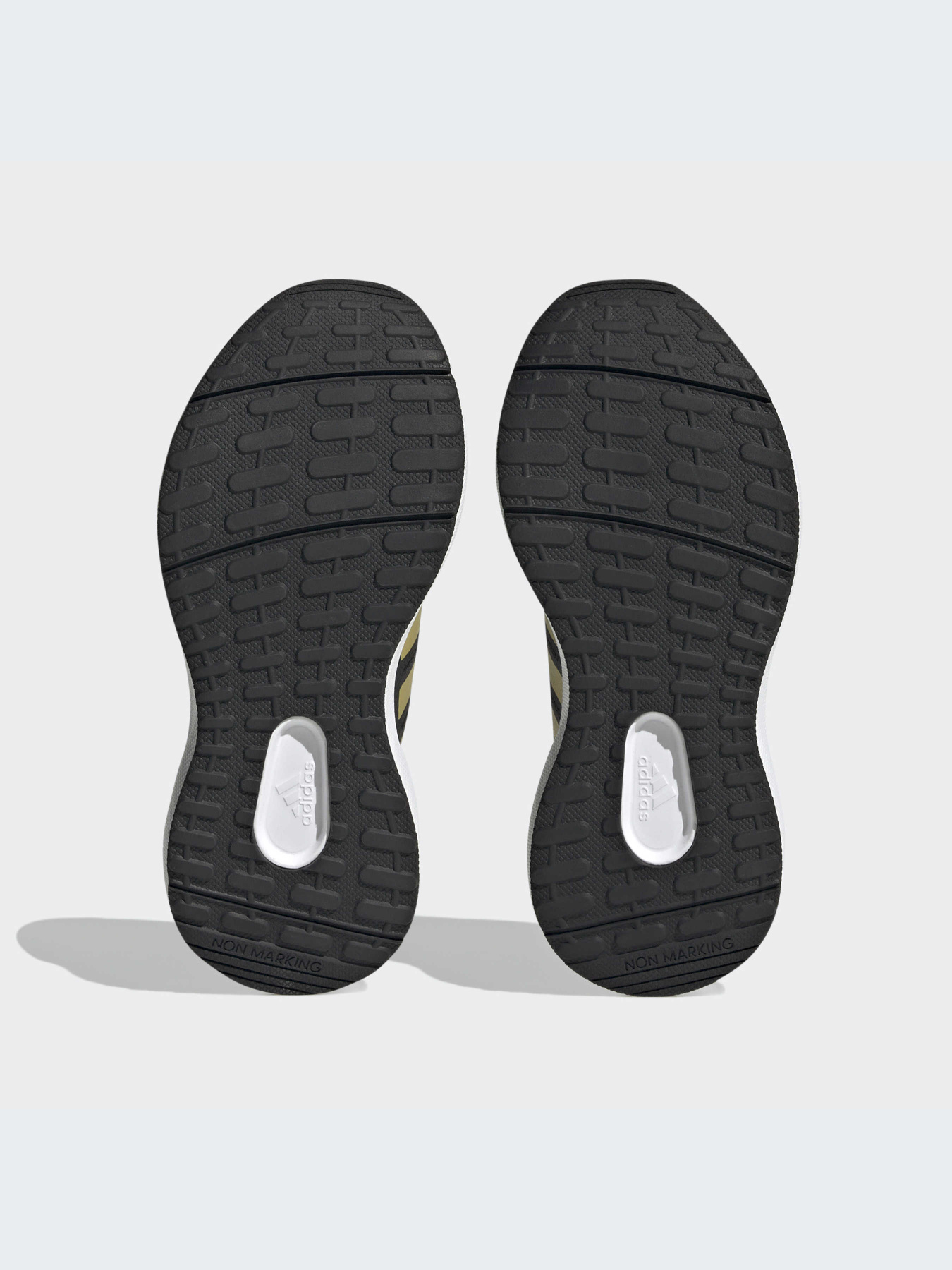 Кросівки Adidas модель HP5442 Кросівки Adidas модель HP5442 Фото