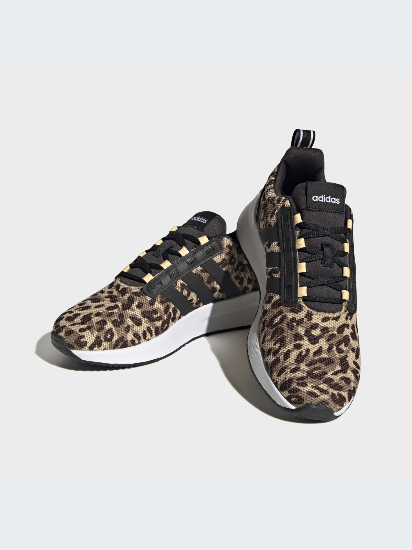 Кросівки Adidas модель HP2735 Кросівки Adidas модель HP2735 Фото