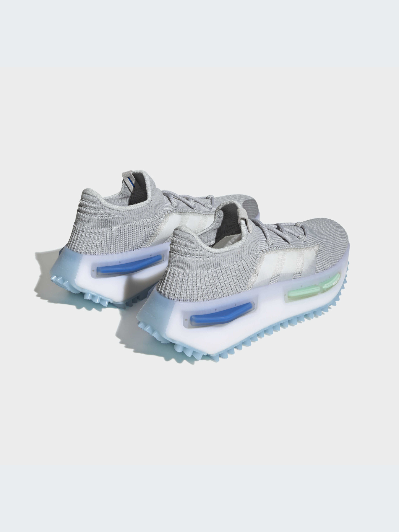 Кроссовки Adidas NMD модель HQ4435 Фото
