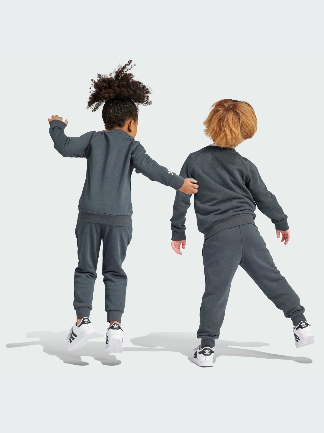 Костюмы Adidas модель IC3056 Костюмы Adidas модель IC3056 Фото