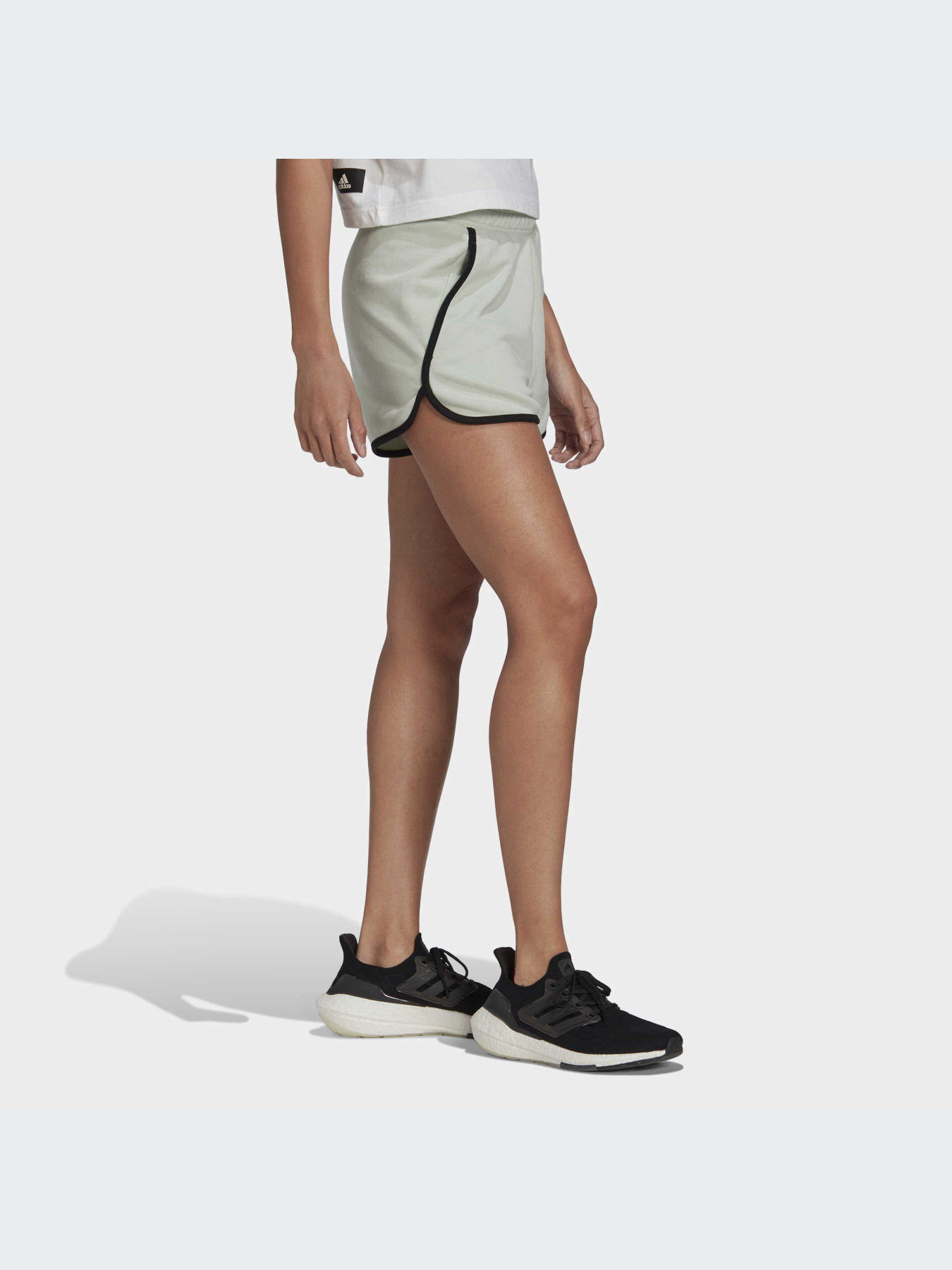 Шорты Adidas модель HY5524 Шорты Adidas модель HY5524 Фото