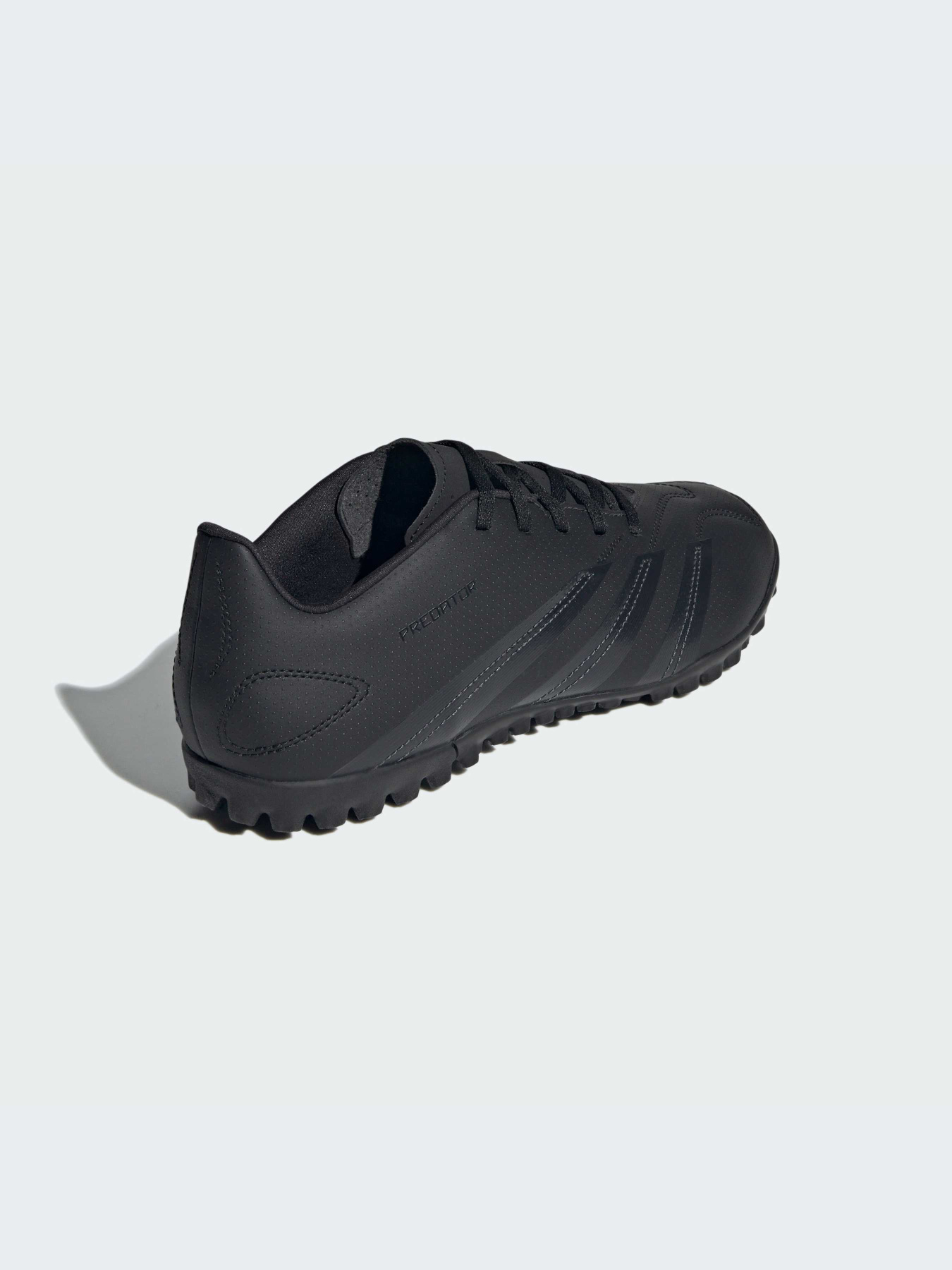 Кросівки Adidas Predator модель IG5458 Кросівки Adidas Predator модель IG5458 Фото