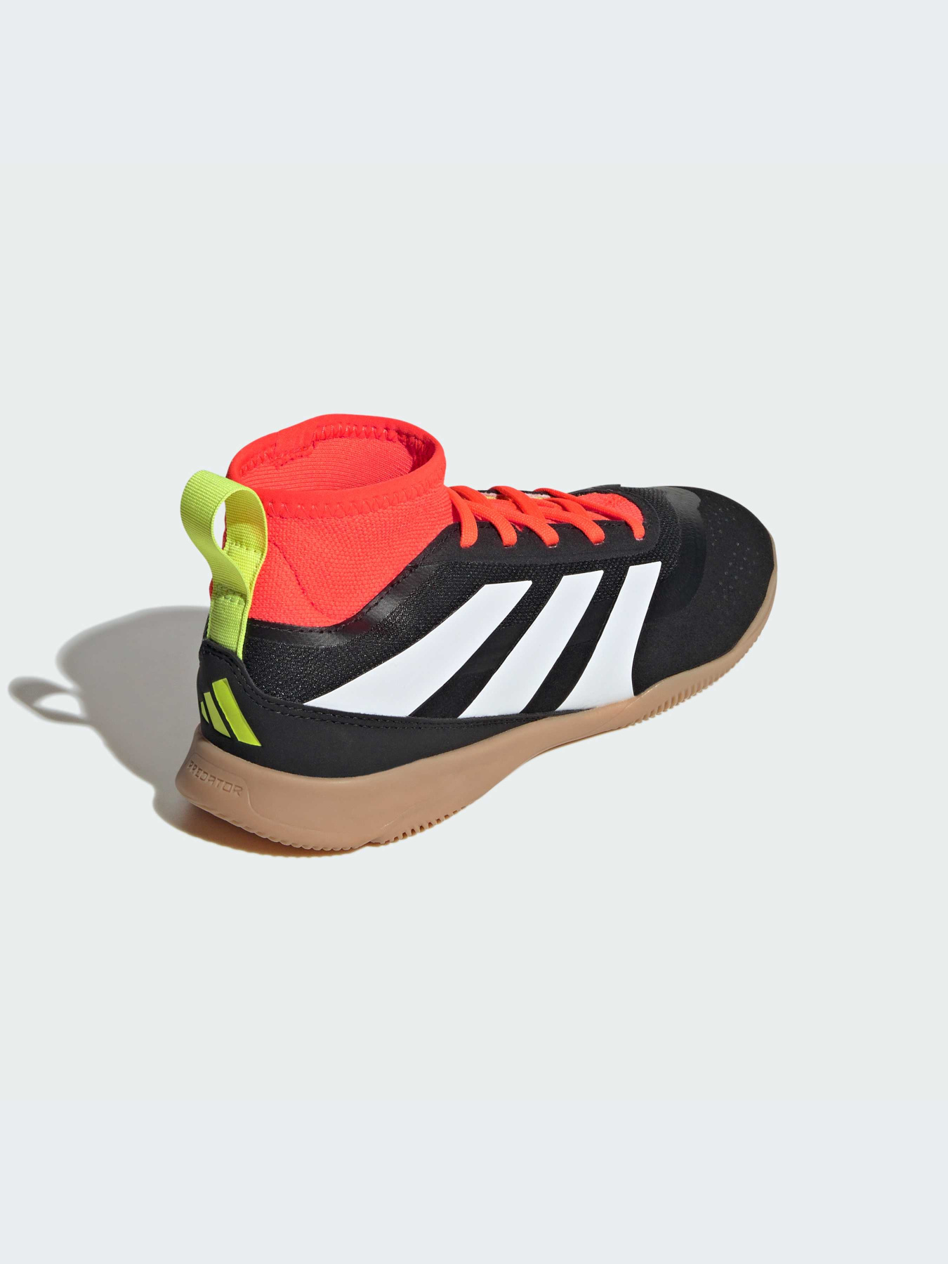 Кросівки Adidas Predator модель IG5447 Кросівки Adidas Predator модель IG5447 Фото
