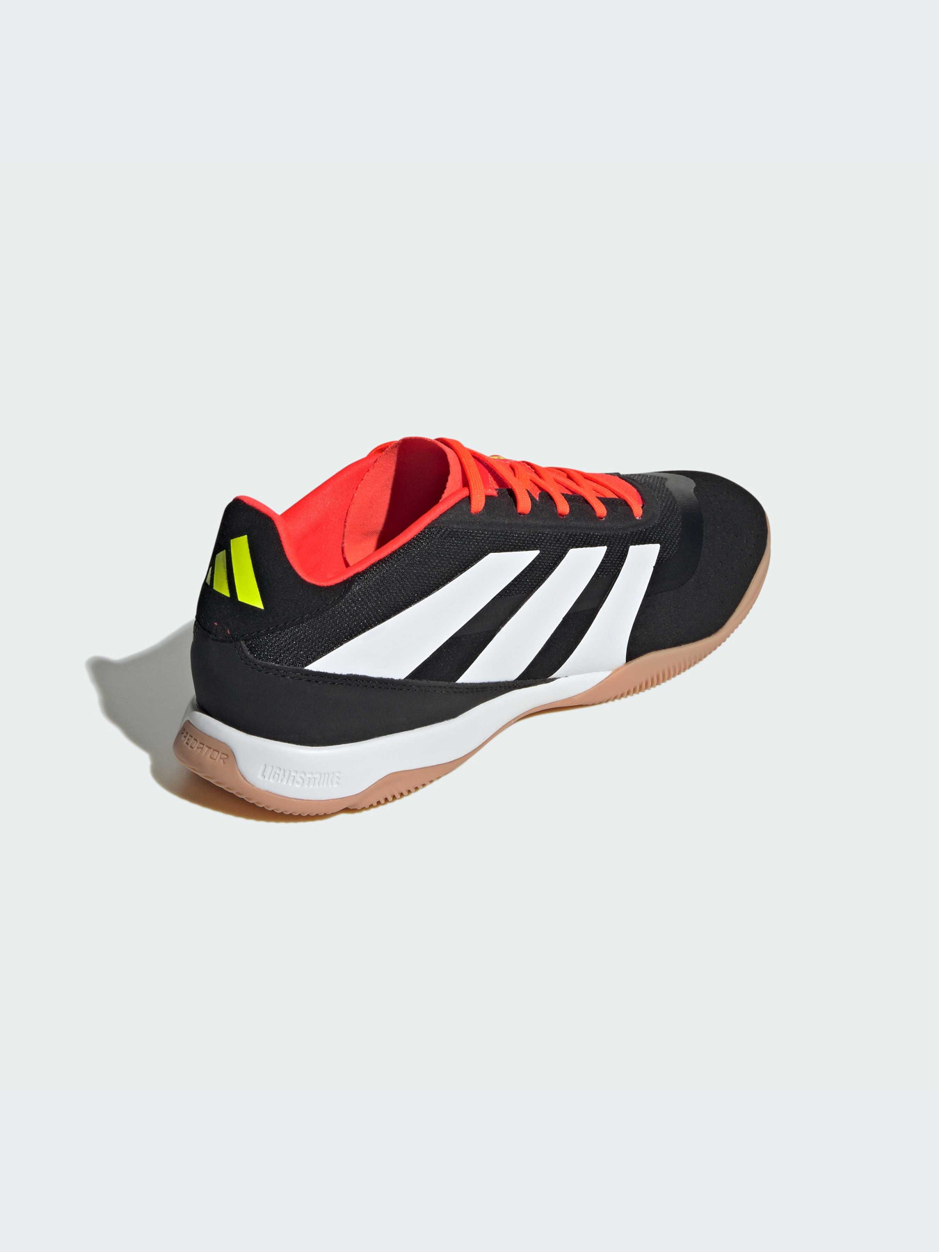 Кросівки Adidas Predator модель IG5456 Кросівки Adidas Predator модель IG5456 Фото