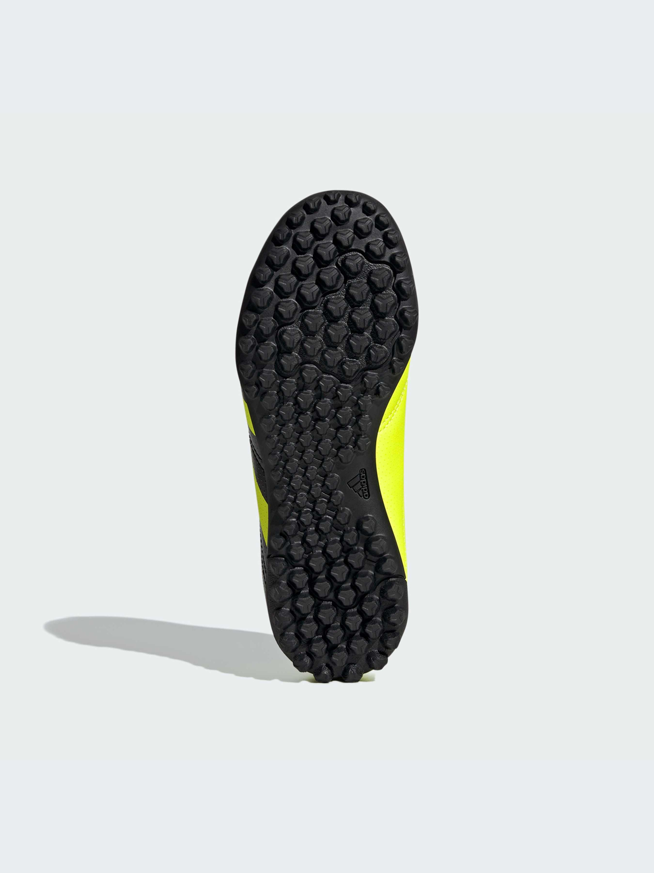Кросівки Adidas Predator модель IG5436 Кросівки Adidas Predator модель IG5436 Фото