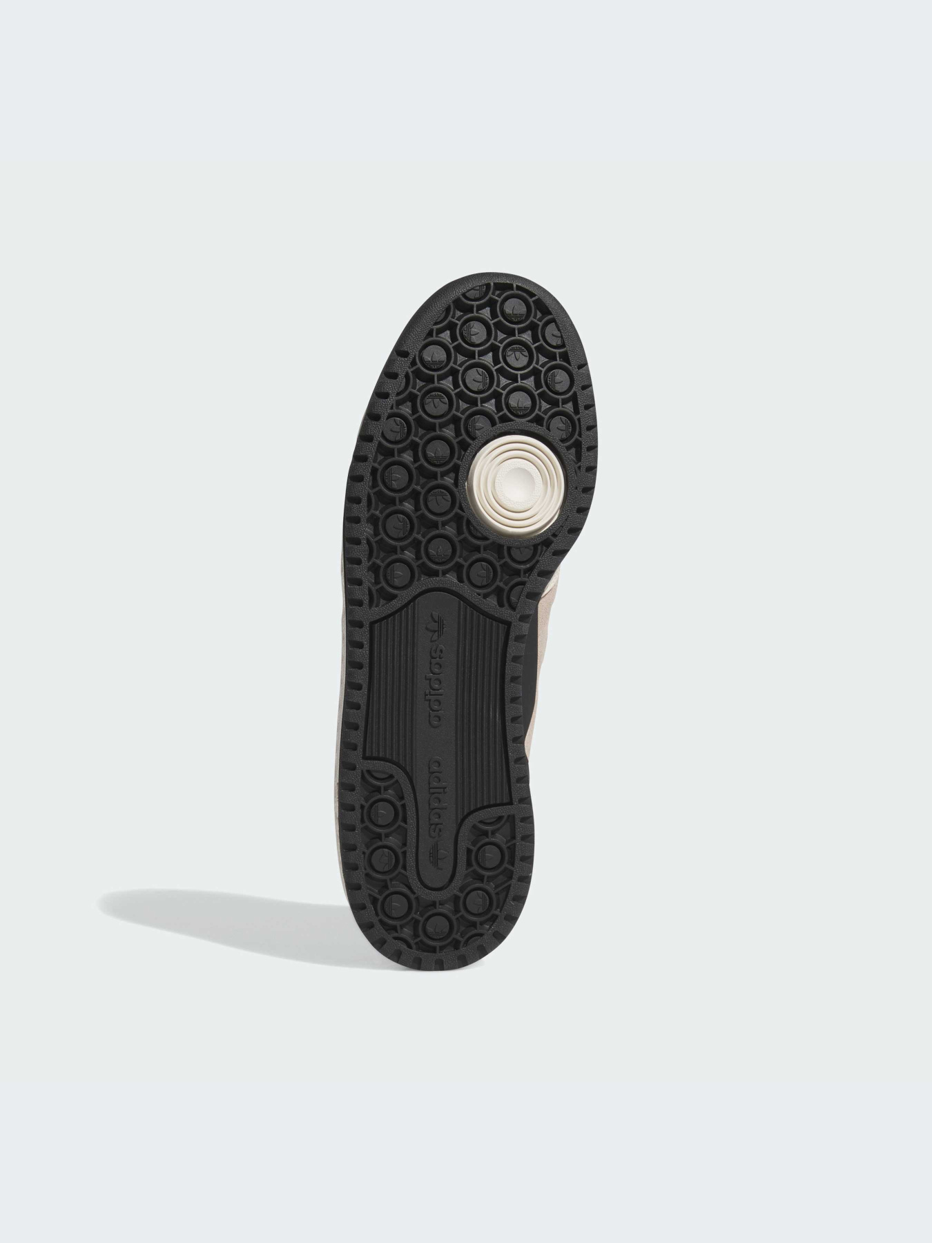 Кросівки Adidas Forum модель IG3901 Кросівки Adidas Forum модель IG3901 Фото