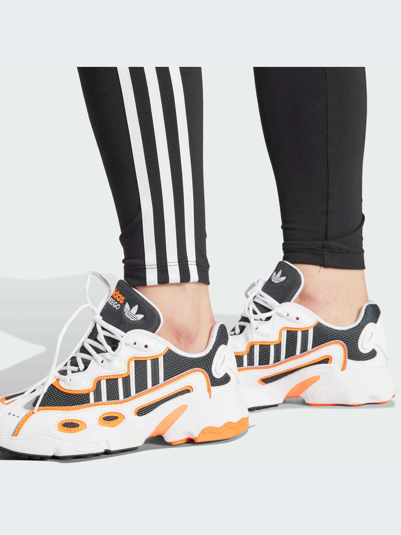 Штани Adidas Adicolor модель IP2968 Фото