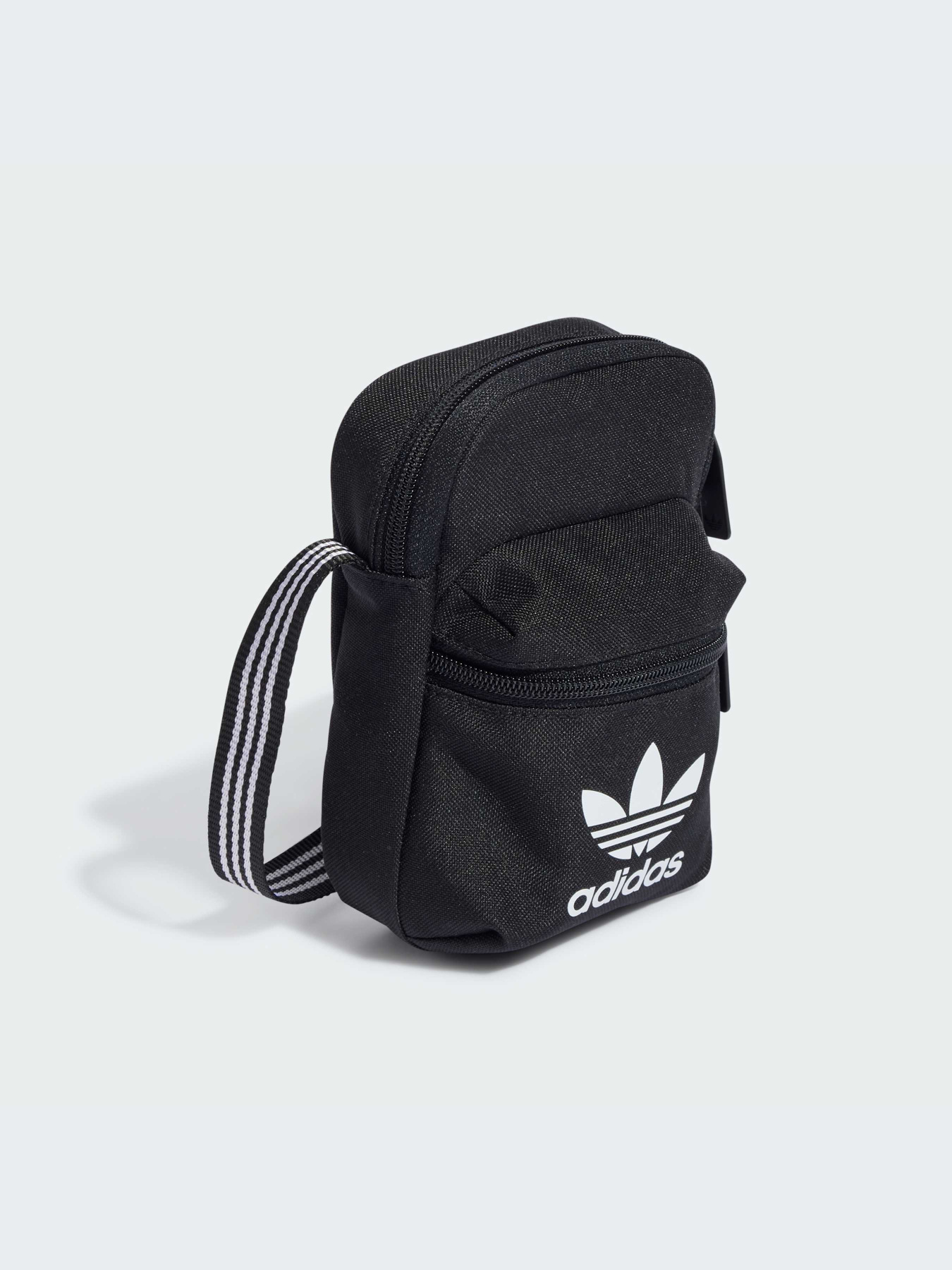 Сумки Adidas модель IJ0765 Сумки Adidas модель IJ0765 Фото