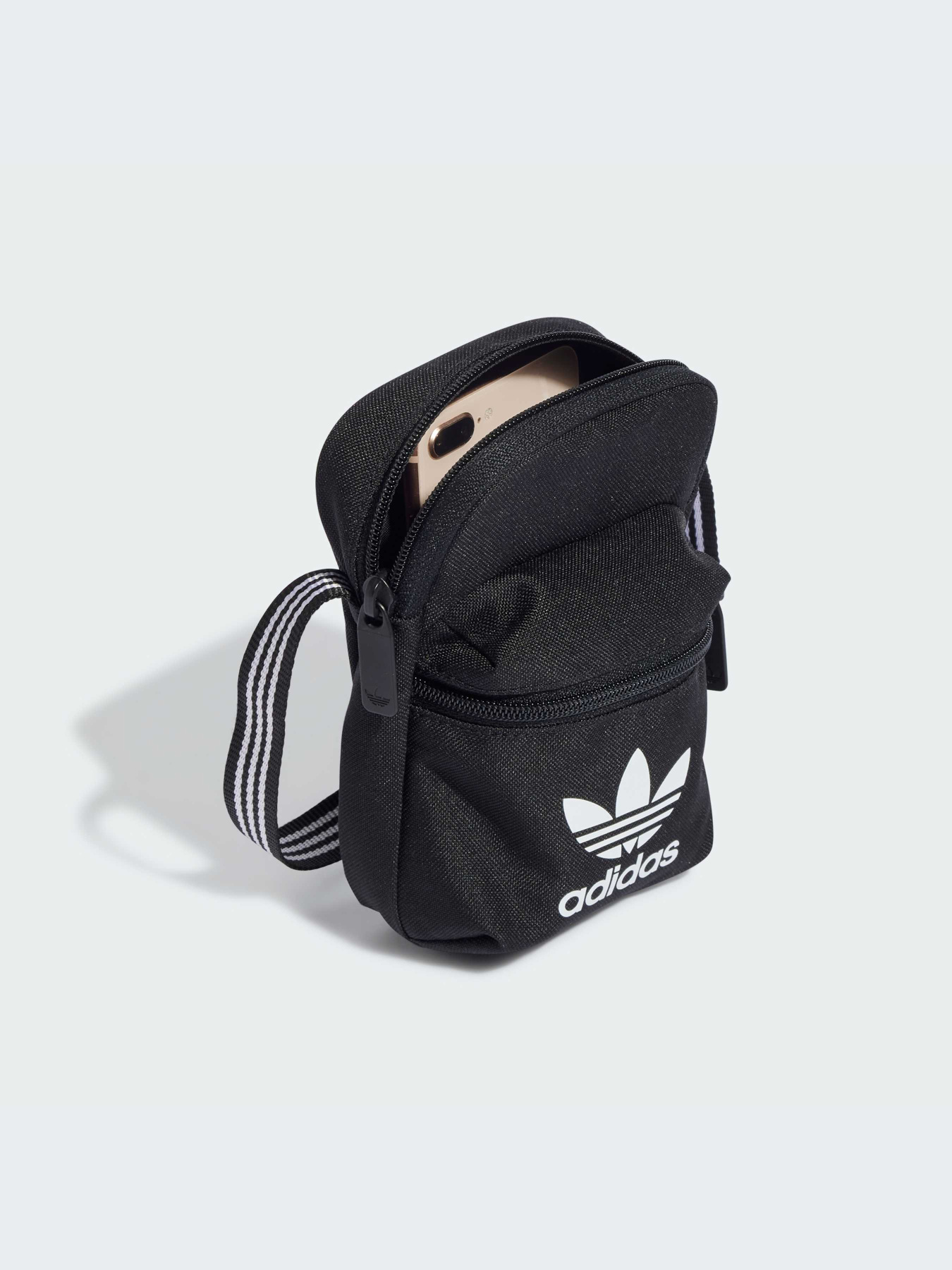 Сумки Adidas модель IJ0765 Сумки Adidas модель IJ0765 Фото