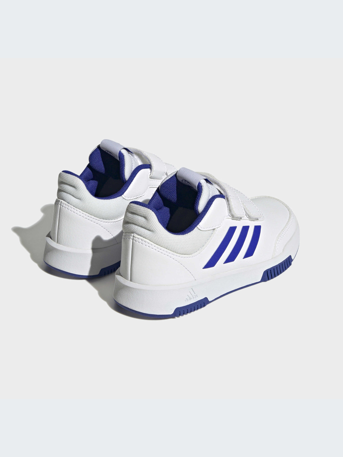 Кроссовки Adidas модель H06307 Кроссовки Adidas модель H06307 Фото