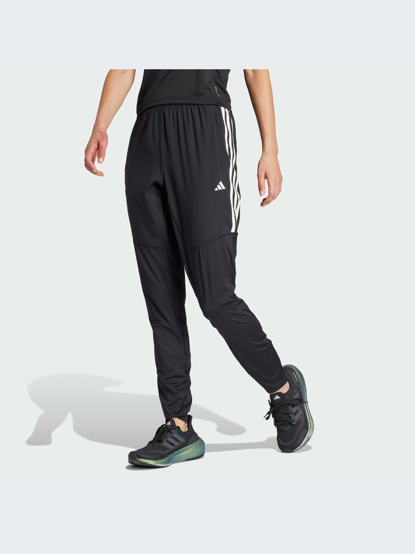 Брюки Adidas 3 Stripes модель IS0379 Фото
