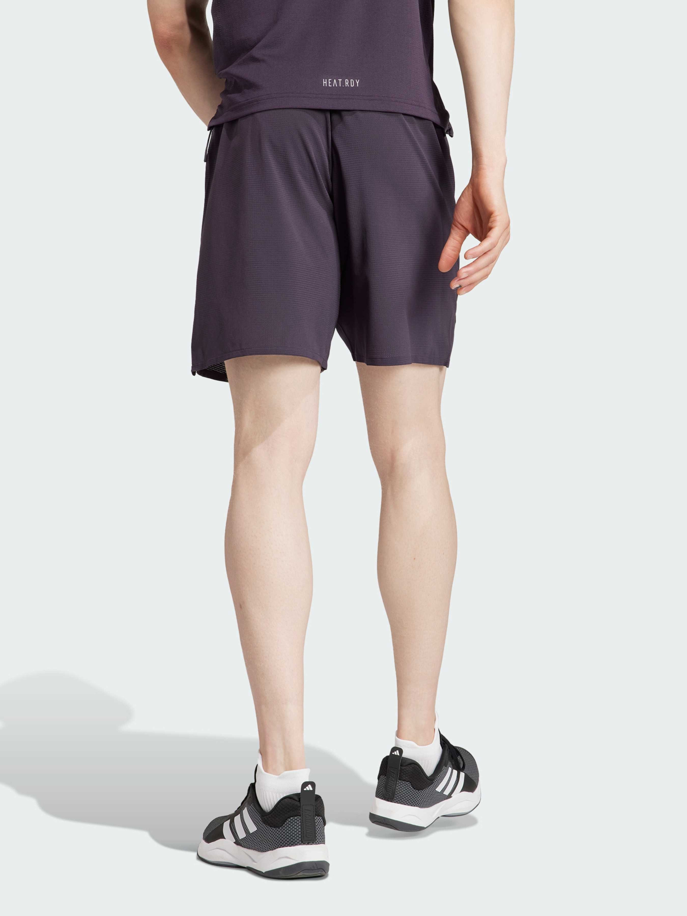 Шорты Adidas модель IN8773 Шорты Adidas модель IN8773 Фото