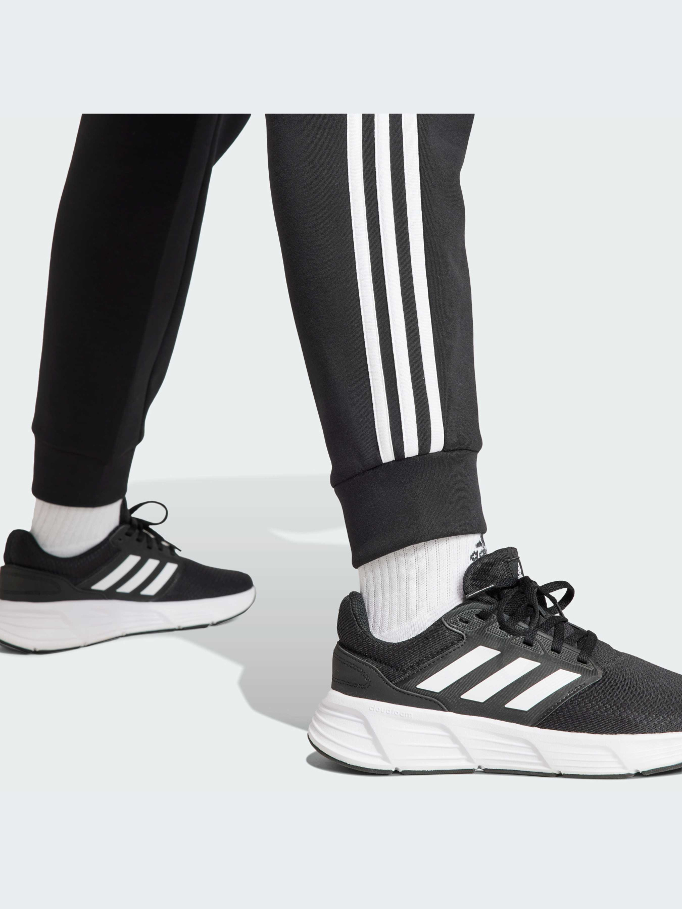 Штани Adidas 3 Stripes модель IN9479 Штани Adidas 3 Stripes модель IN9479 Фото