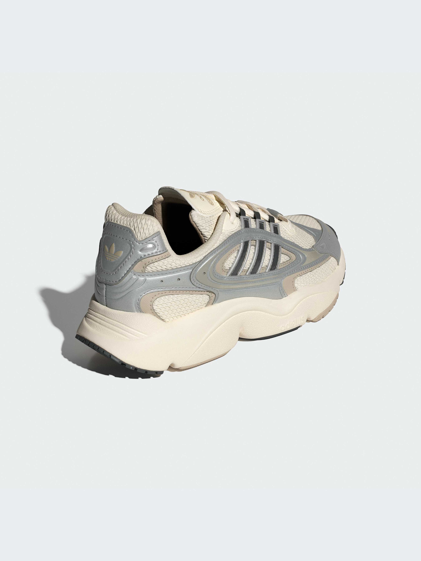 Кросівки Adidas Ozweego модель IE5841 Кросівки Adidas Ozweego модель IE5841 Фото