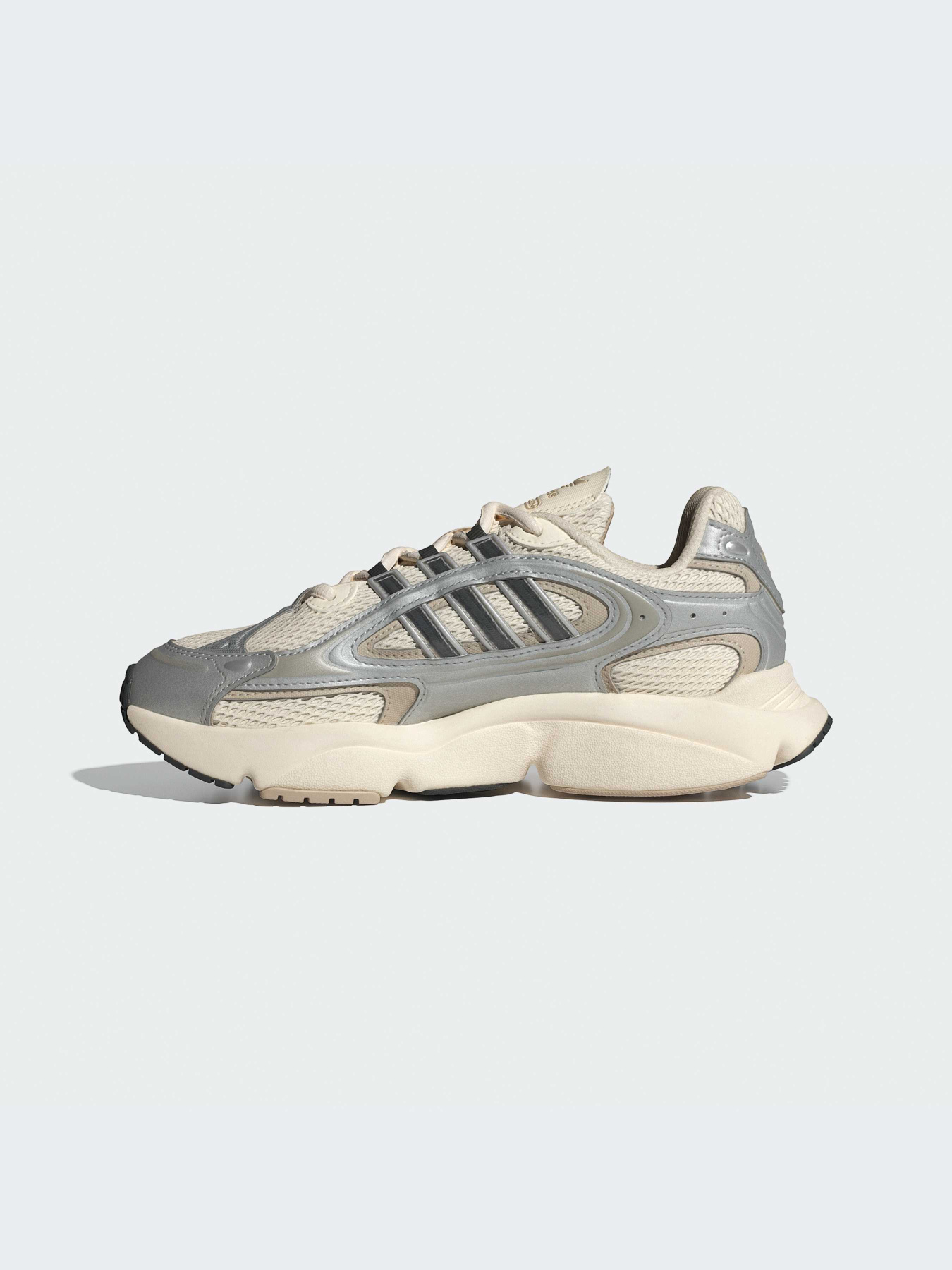 Кросівки Adidas Ozweego модель IE5841 Кросівки Adidas Ozweego модель IE5841 Фото
