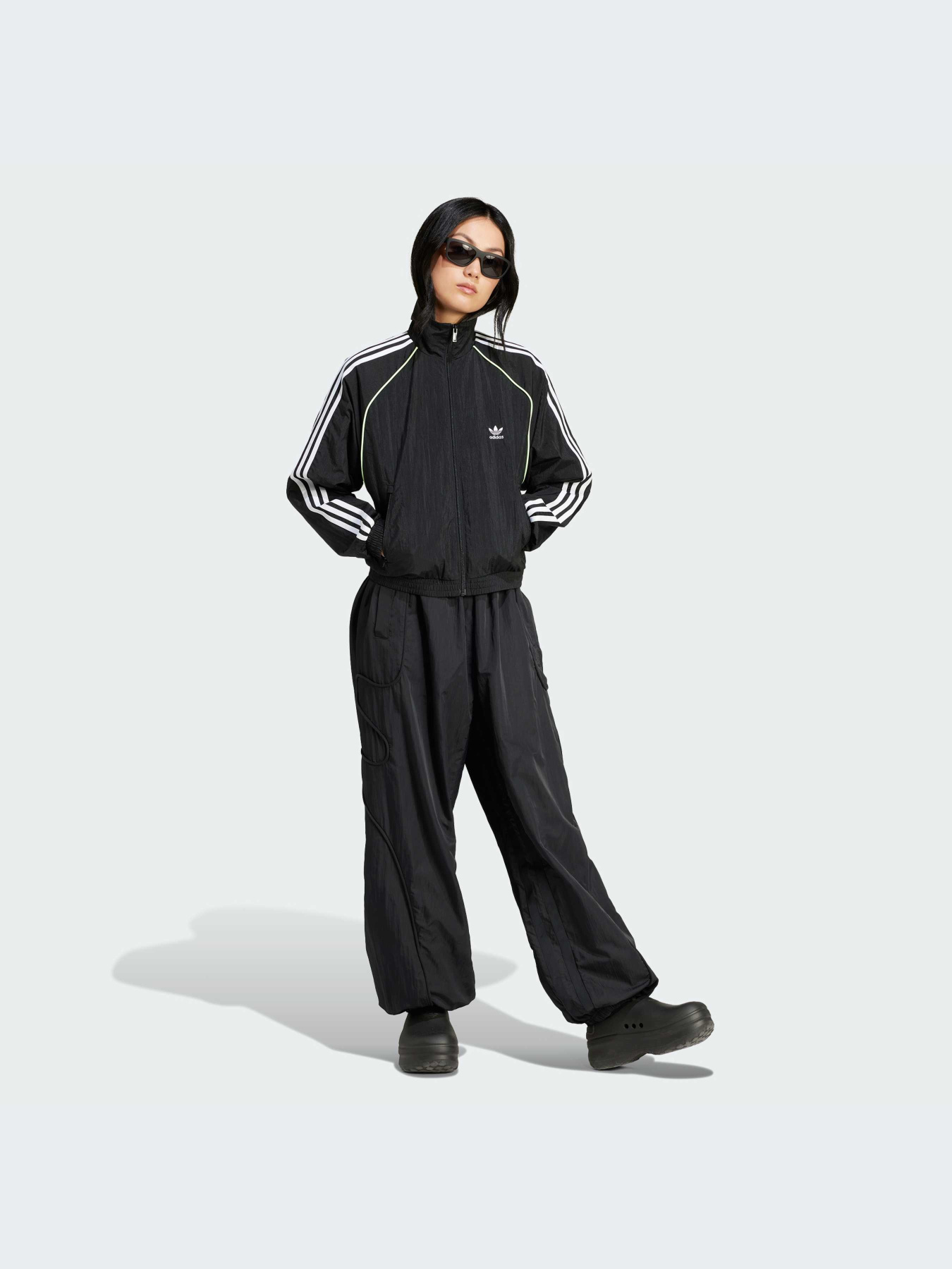 Худи и свитшоты Adidas модель IT9689 Фото